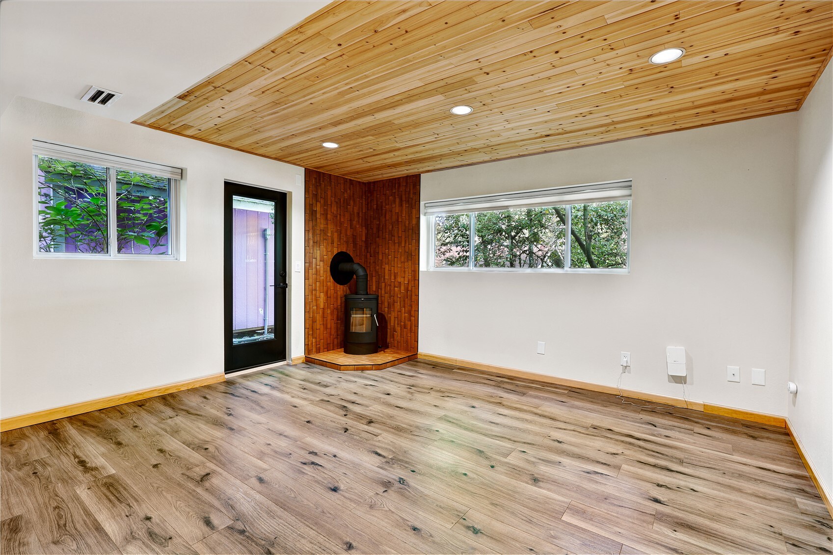 7237 NE 160th Street