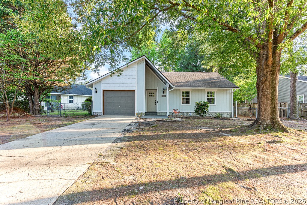 4305 Falls Drive Hope Mills NC