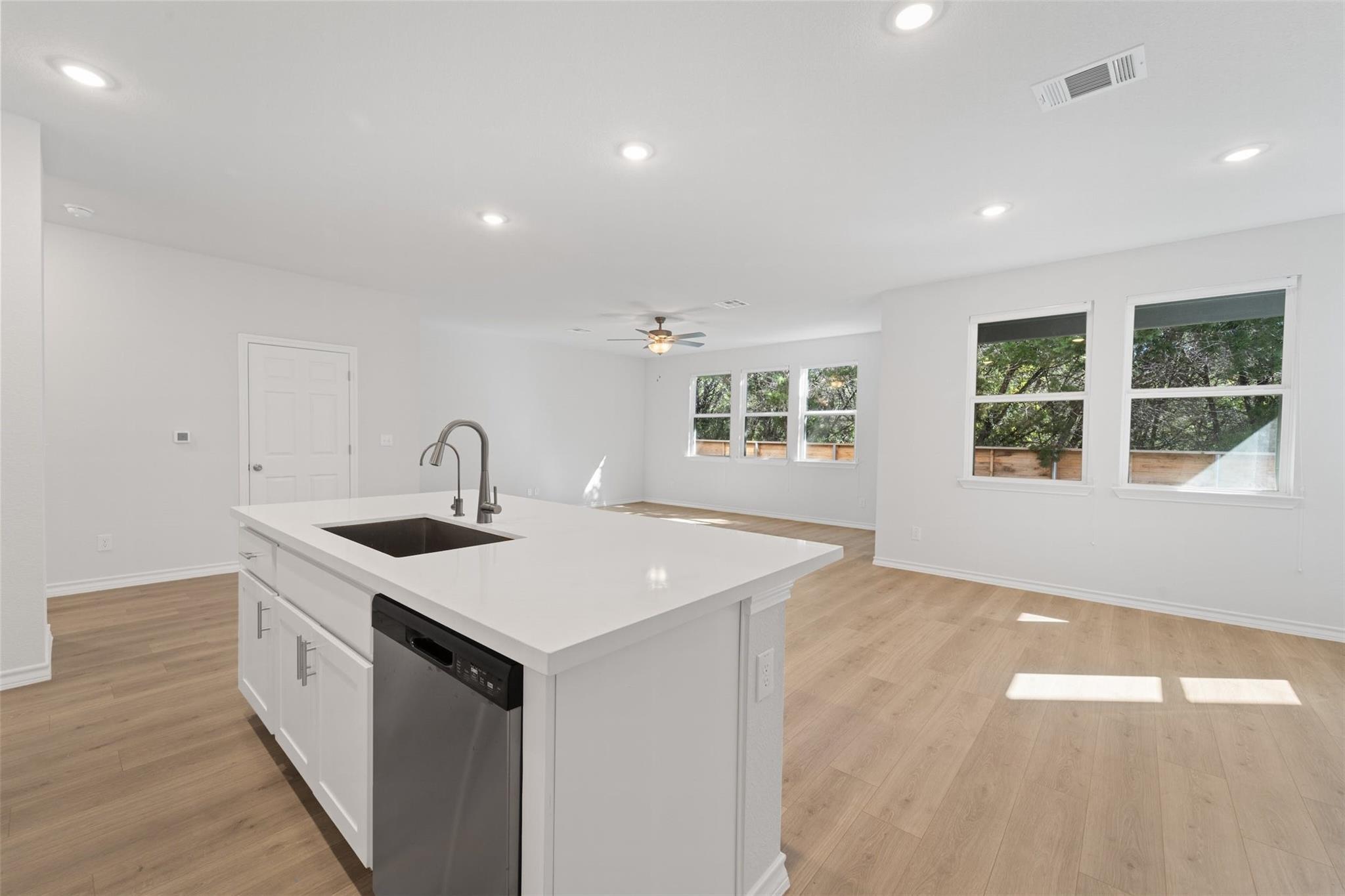 4908 E Plum Peach BND