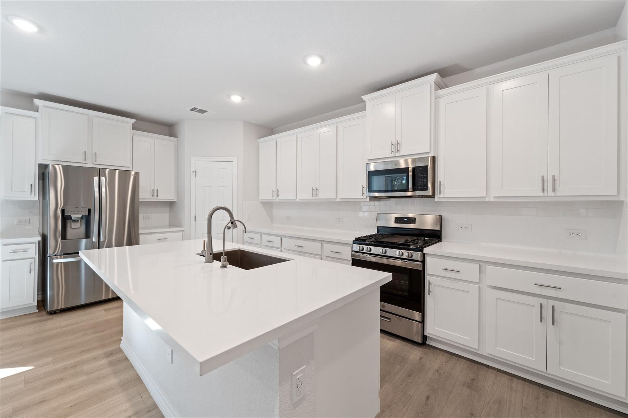 4908 E Plum Peach BND