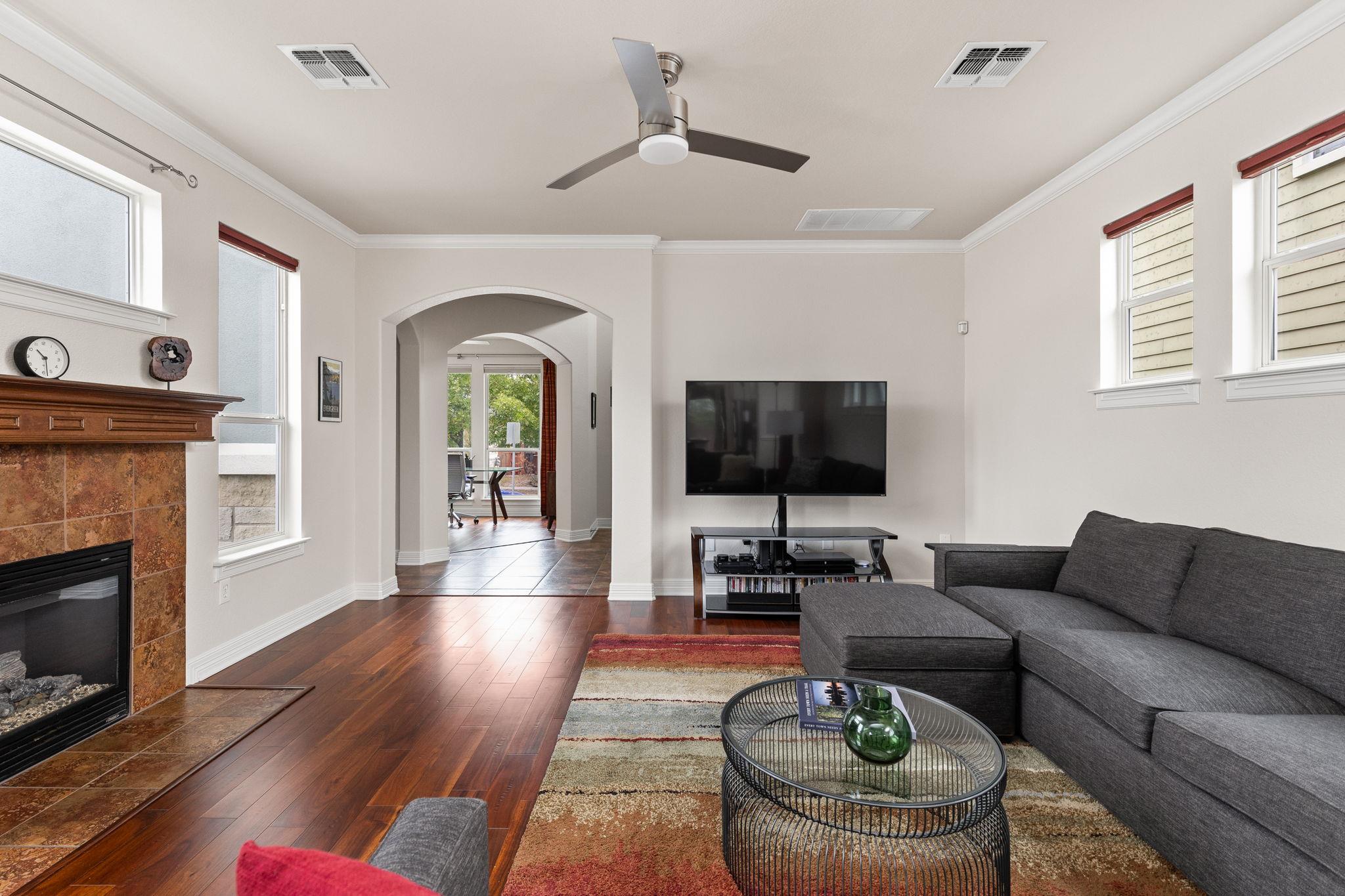 3912 Hargis ST, Austin