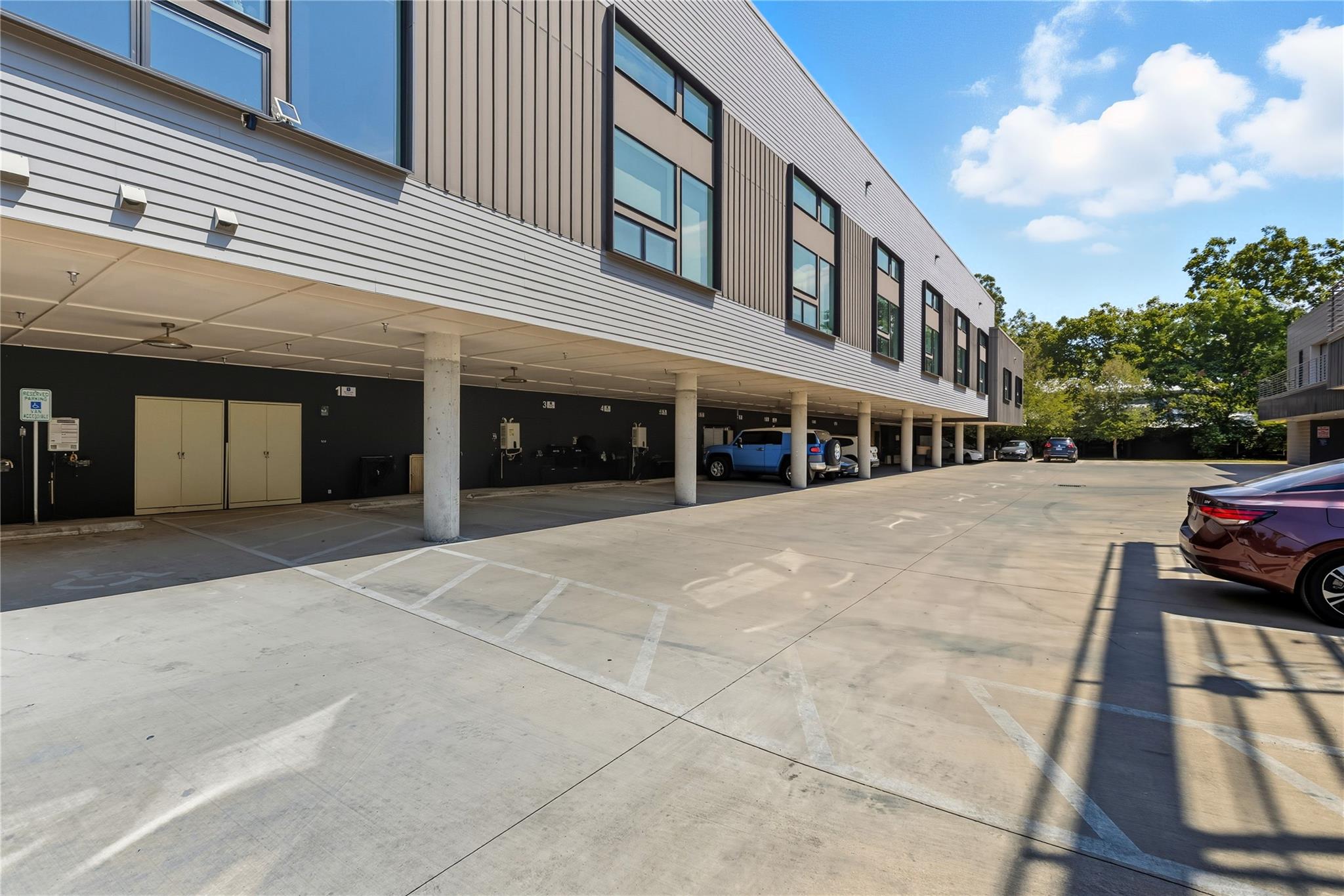 49 Navasota ST # 205