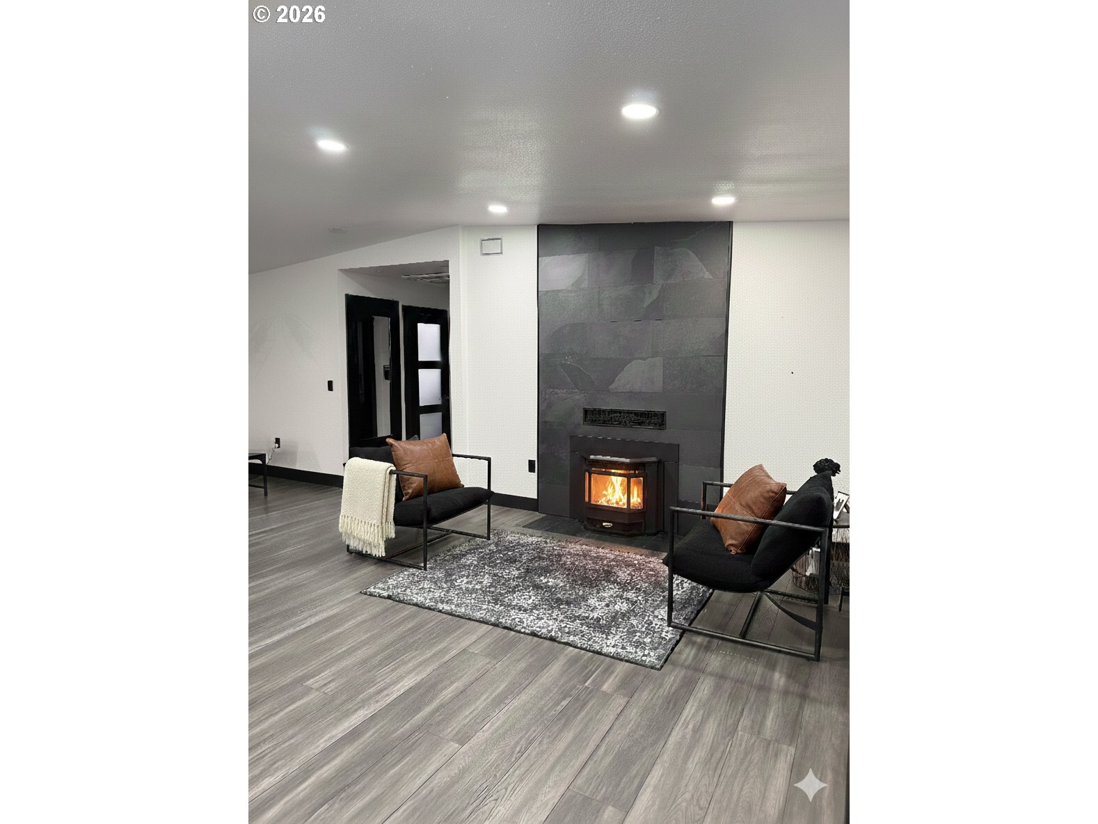 153 SE JAMES ST