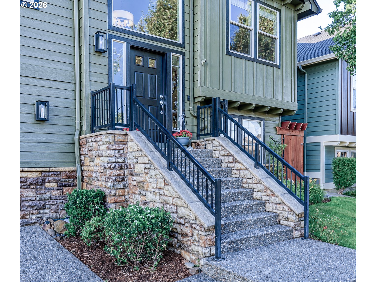 623 N V ST