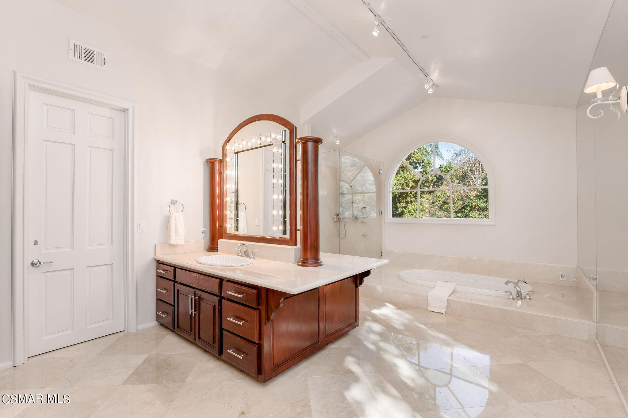 1847 Collingswood Court