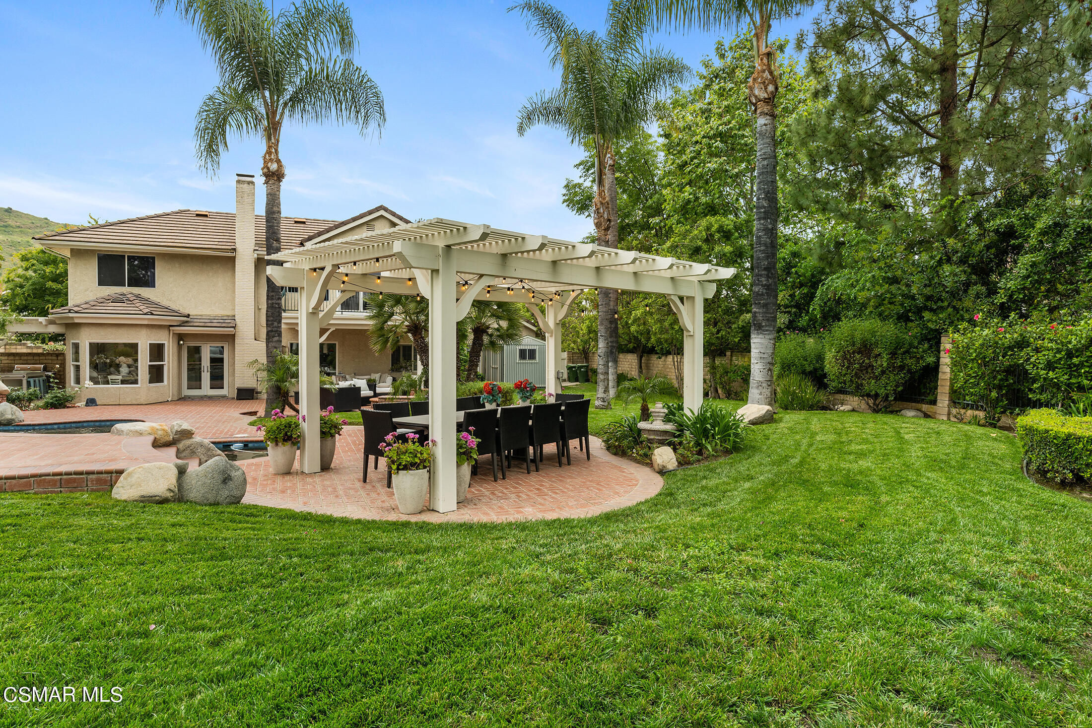 725 Bluegrass Street