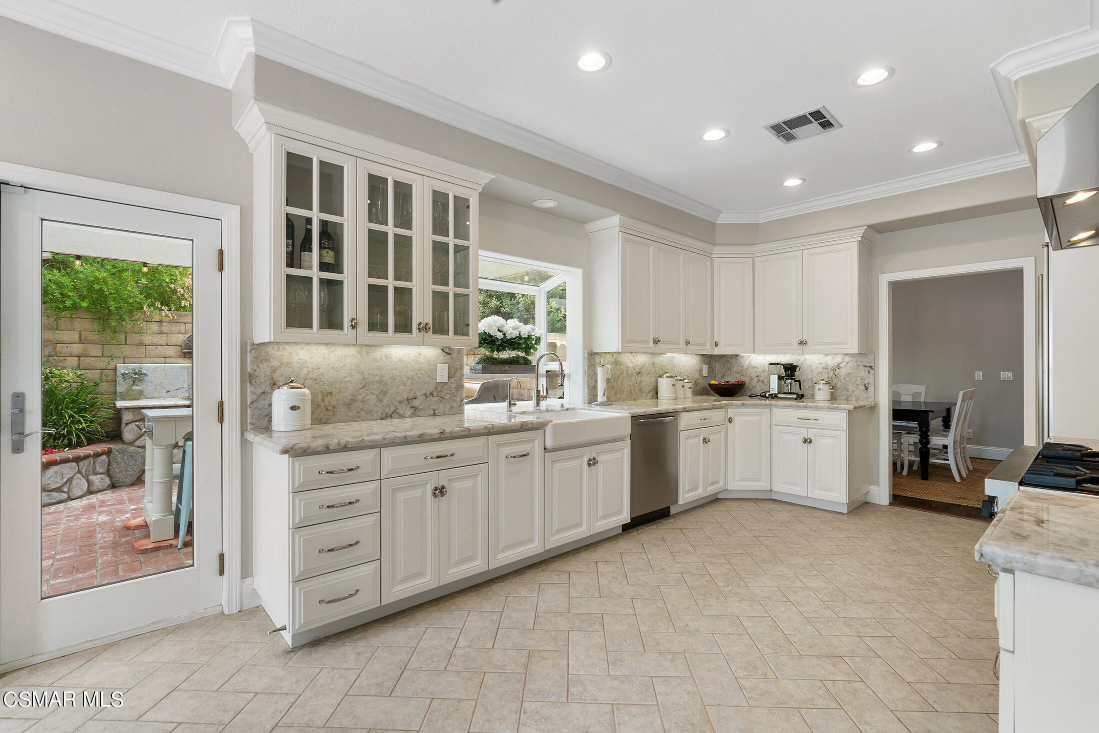 725 Bluegrass Street