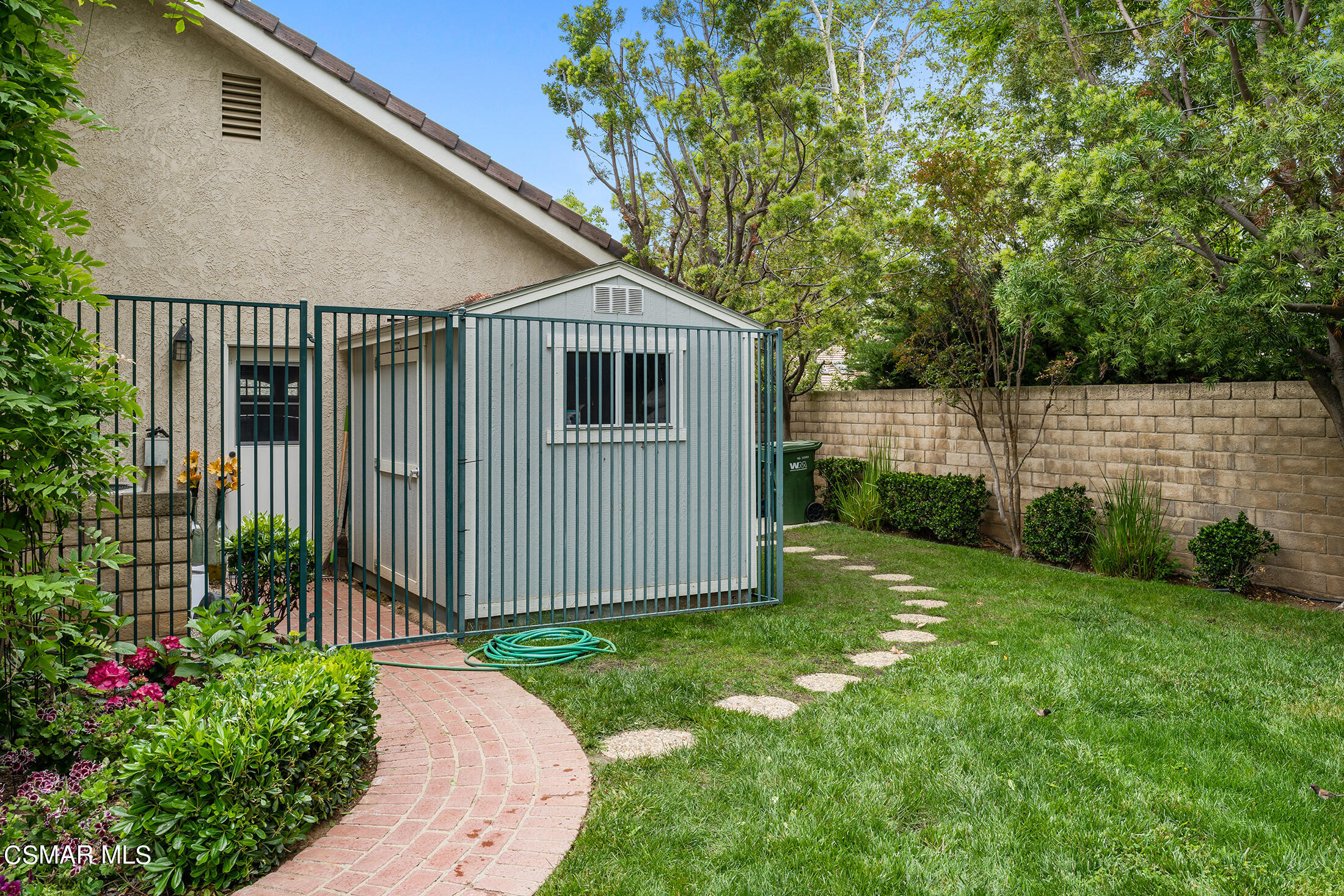 725 Bluegrass Street