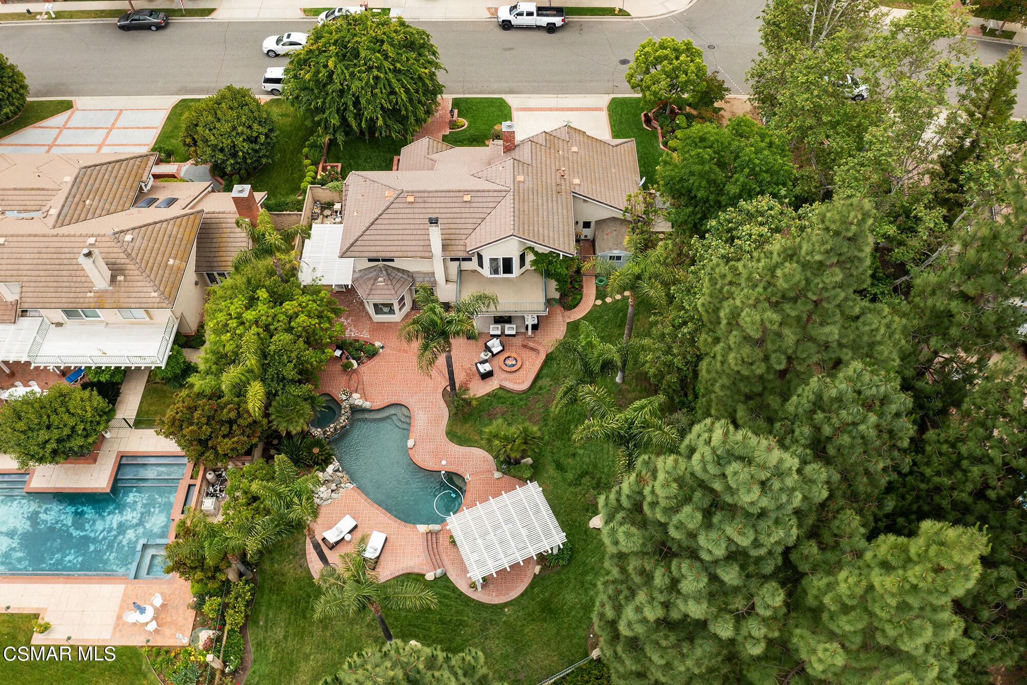 725 Bluegrass Street