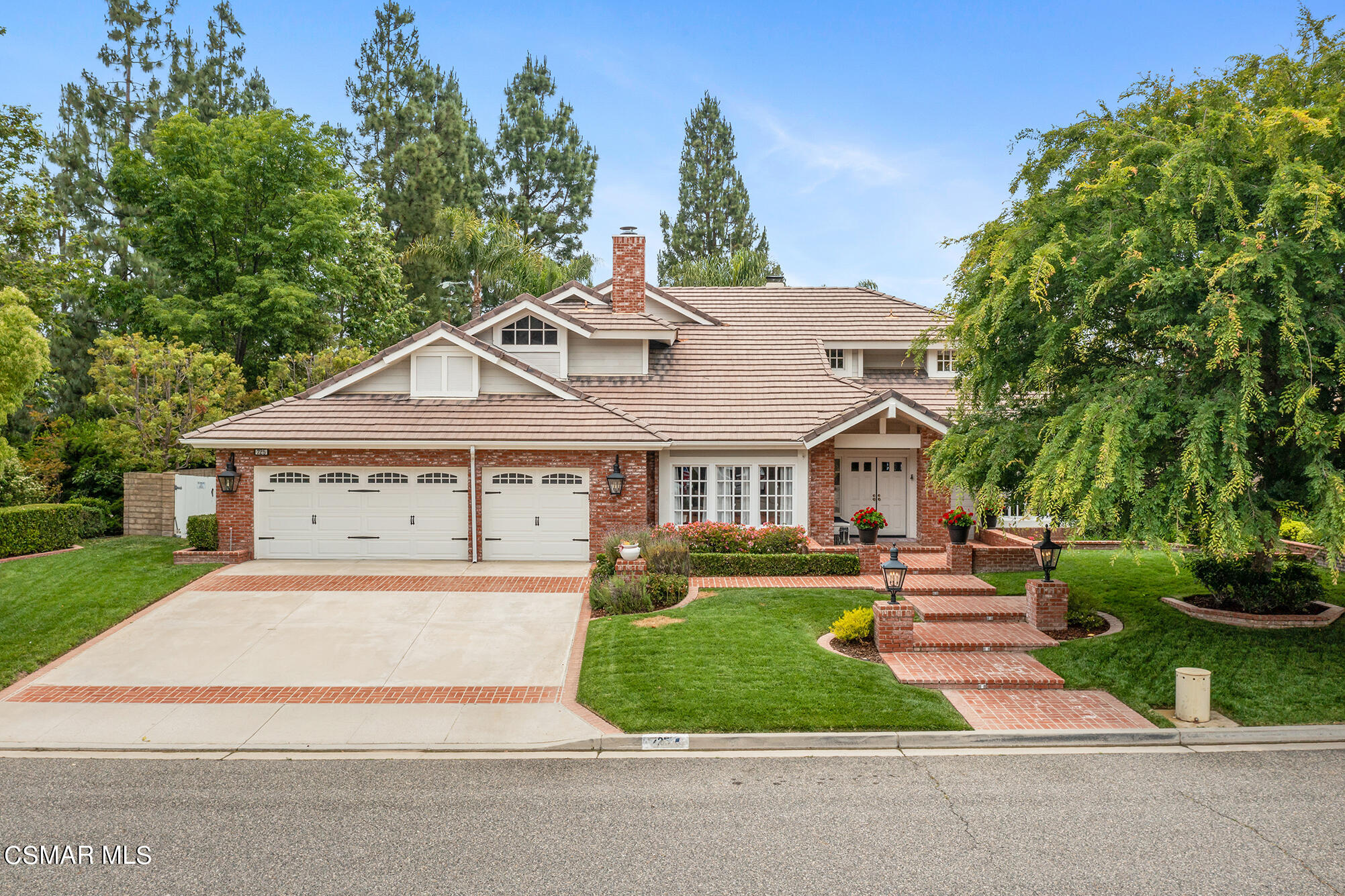 725 Bluegrass Street