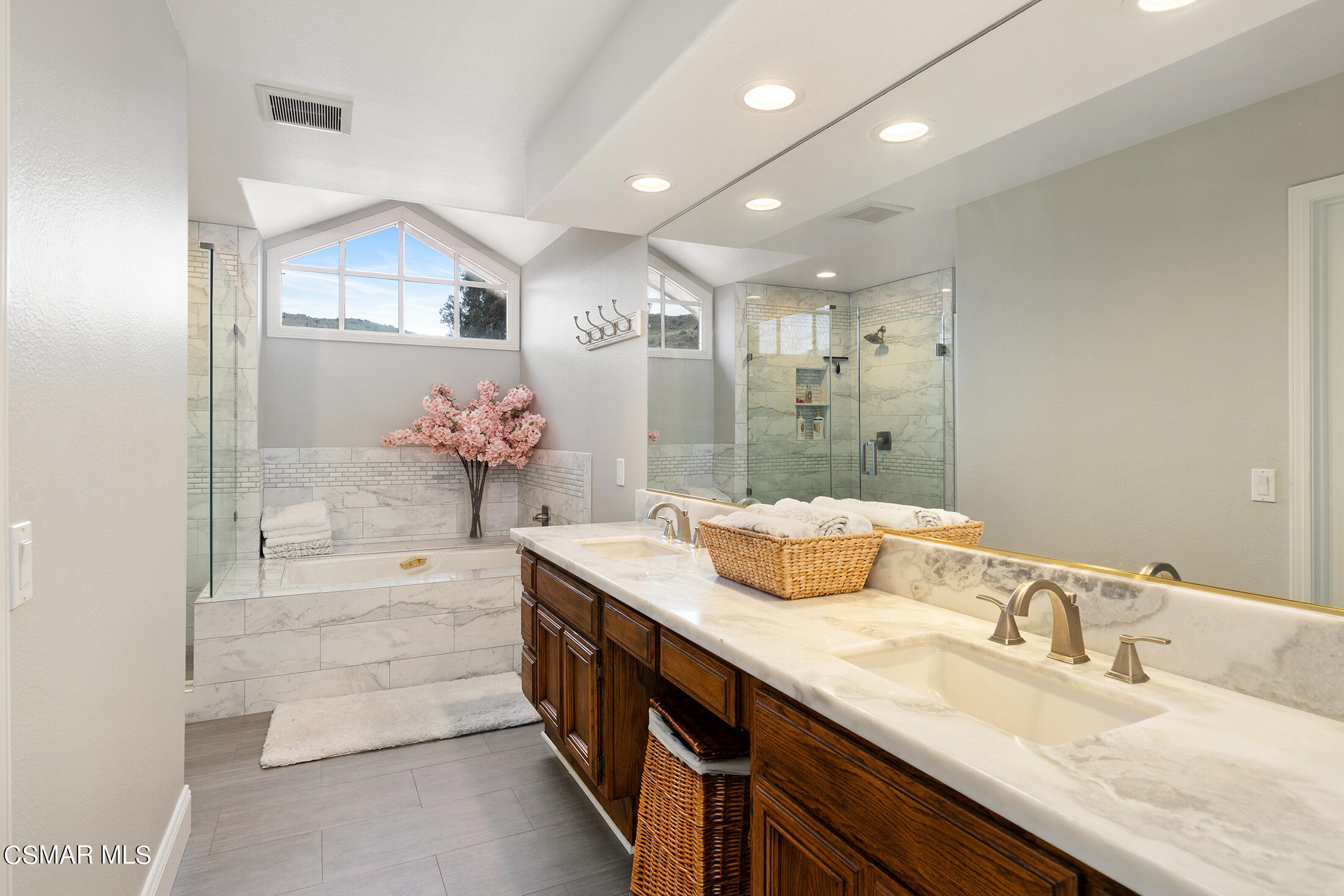 725 Bluegrass Street