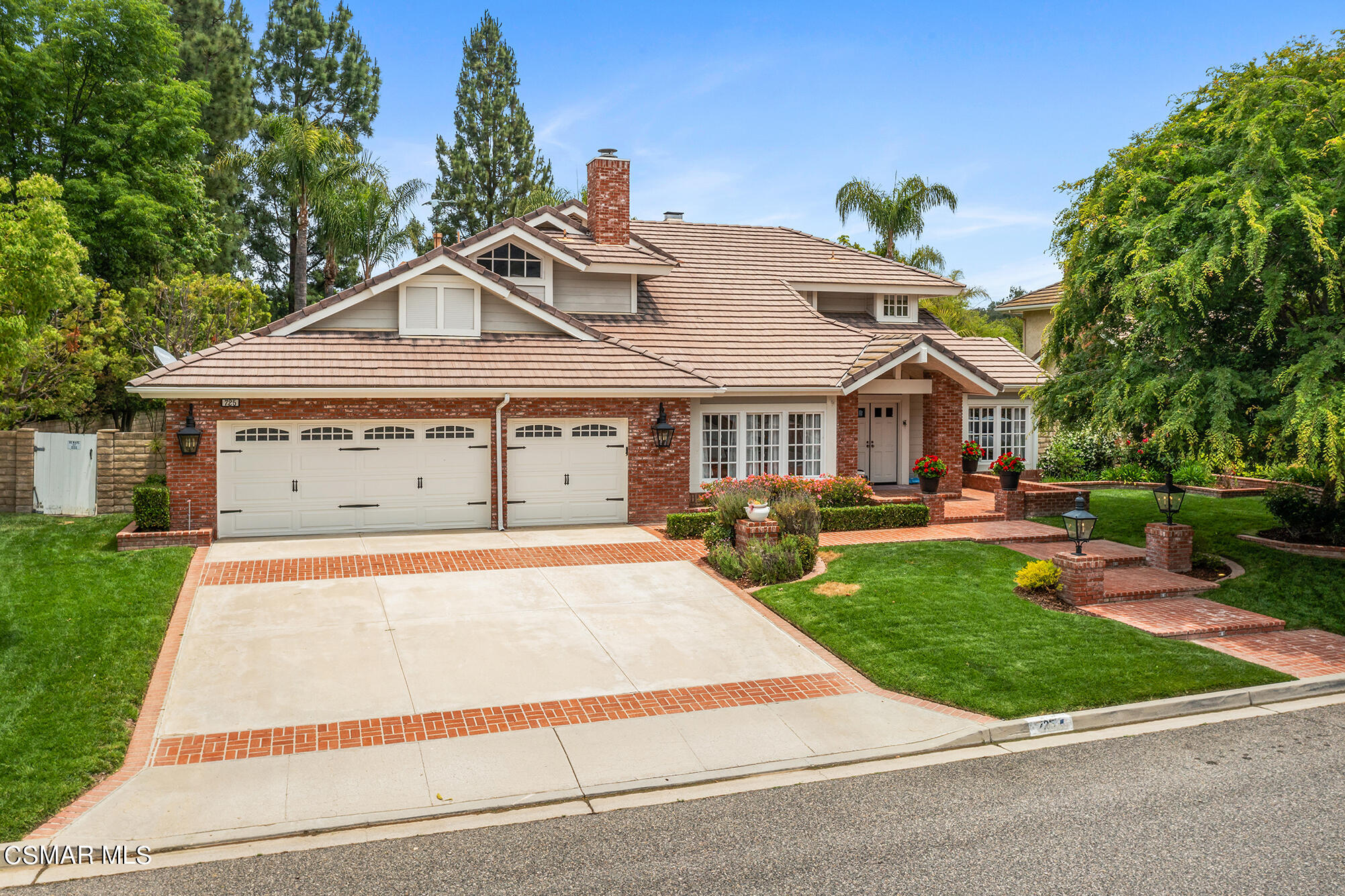 725 Bluegrass Street