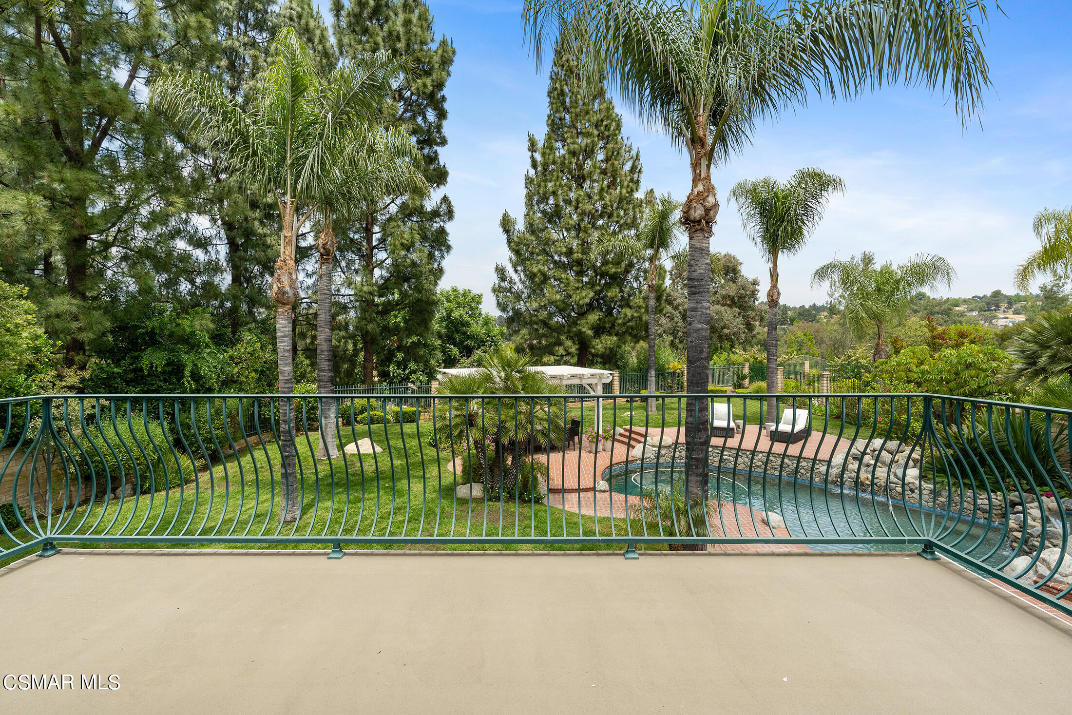 725 Bluegrass Street