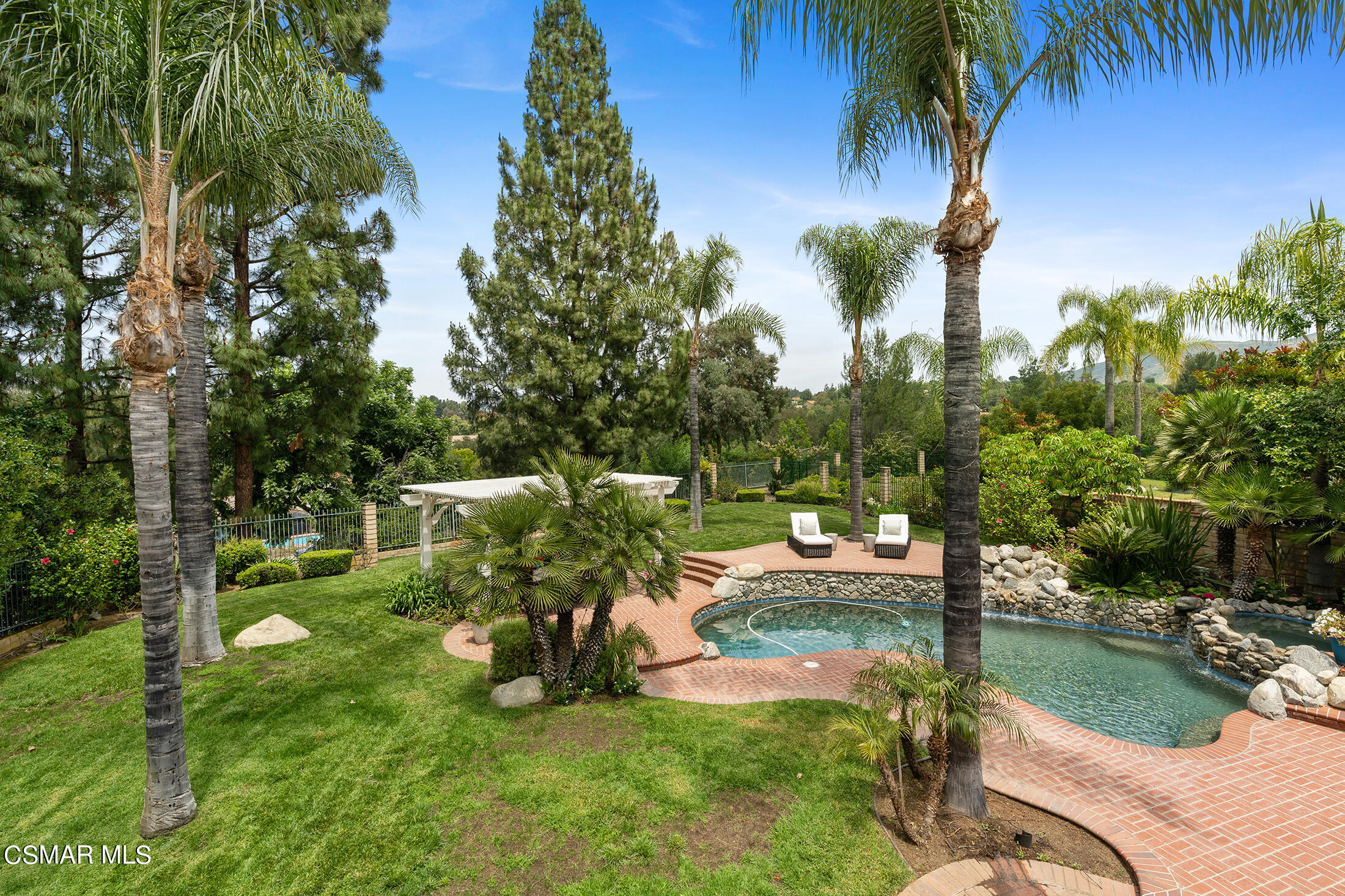 725 Bluegrass Street