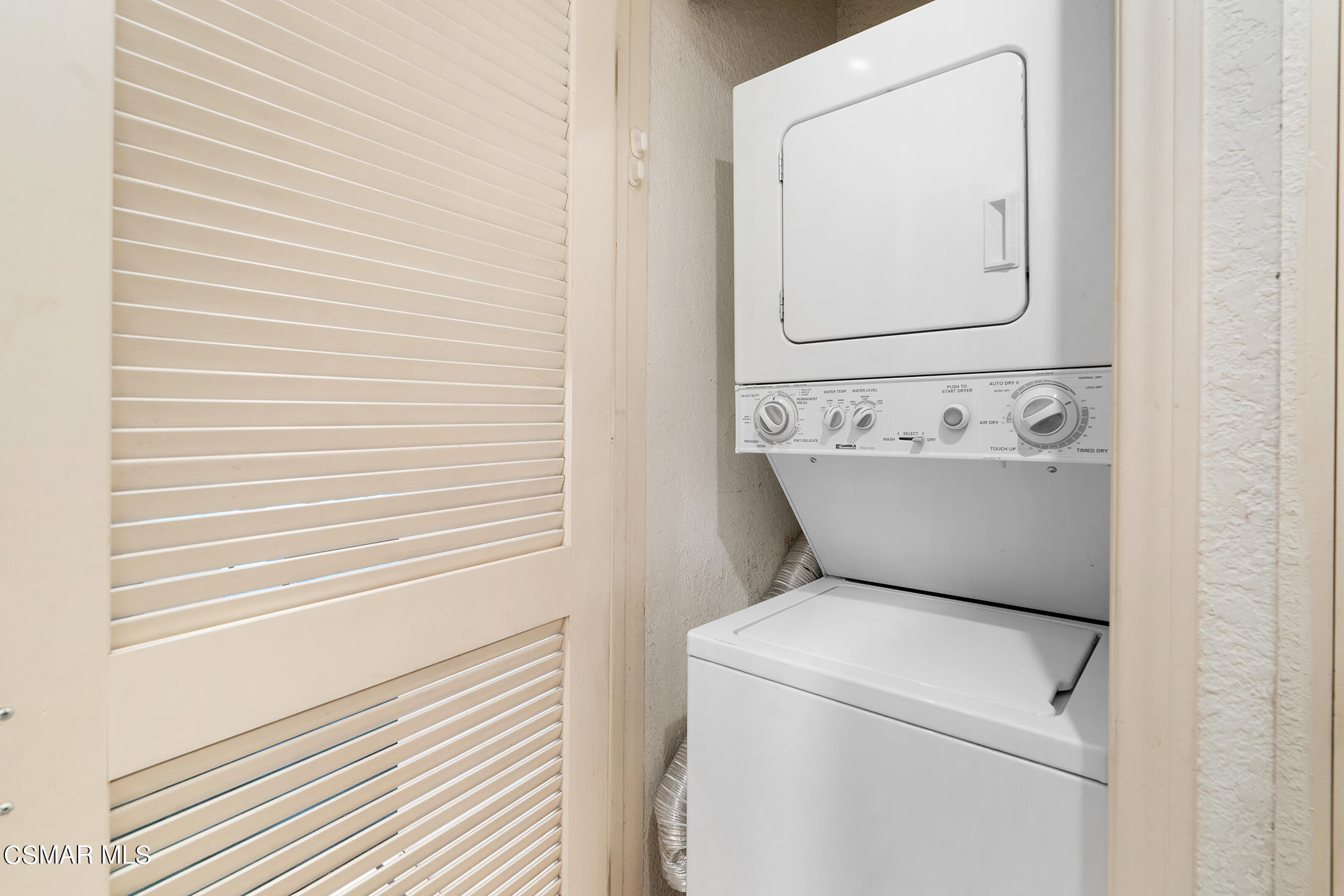 837 N West Knoll Drive, 117