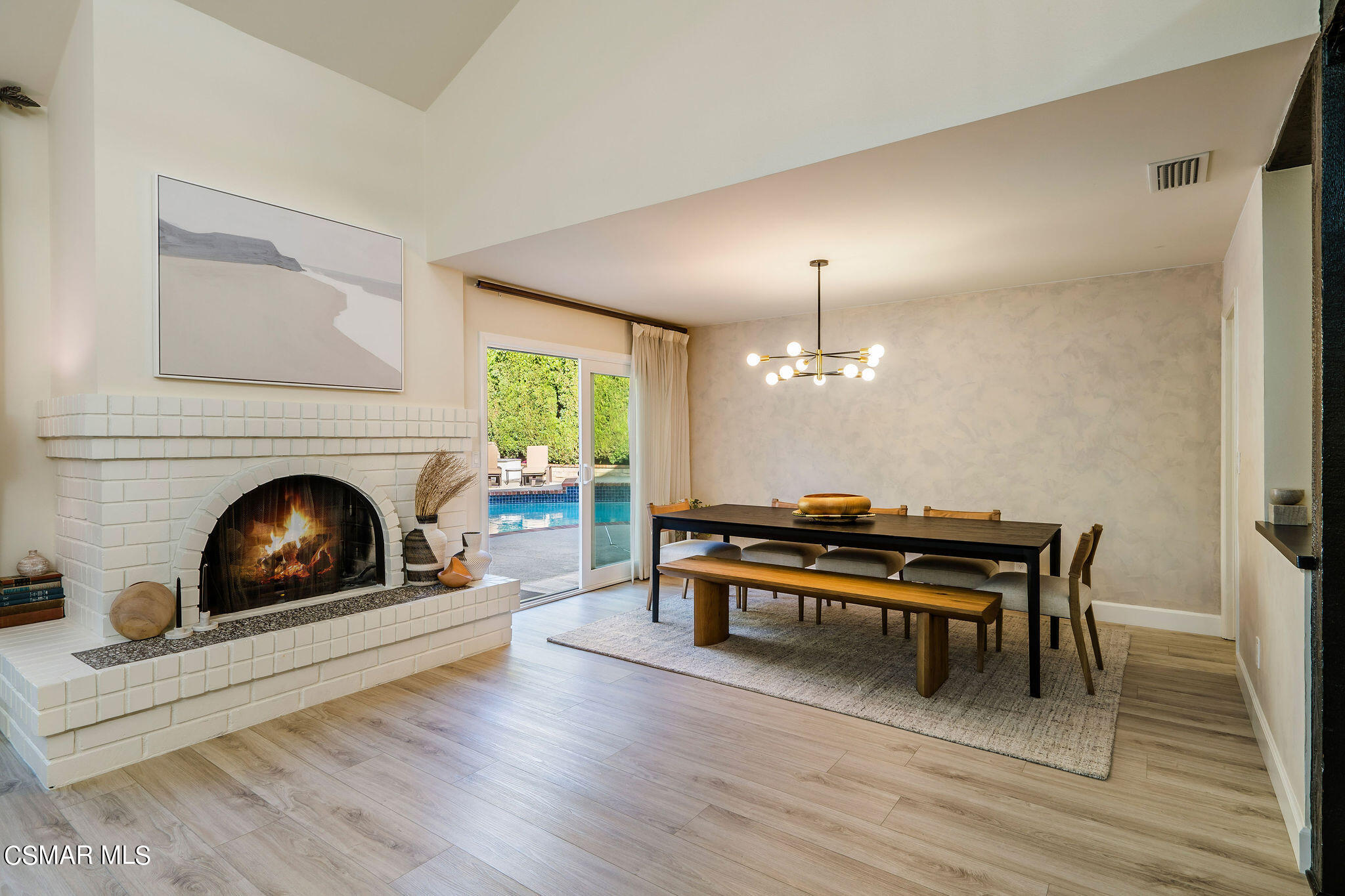 1588 Valecroft Avenue