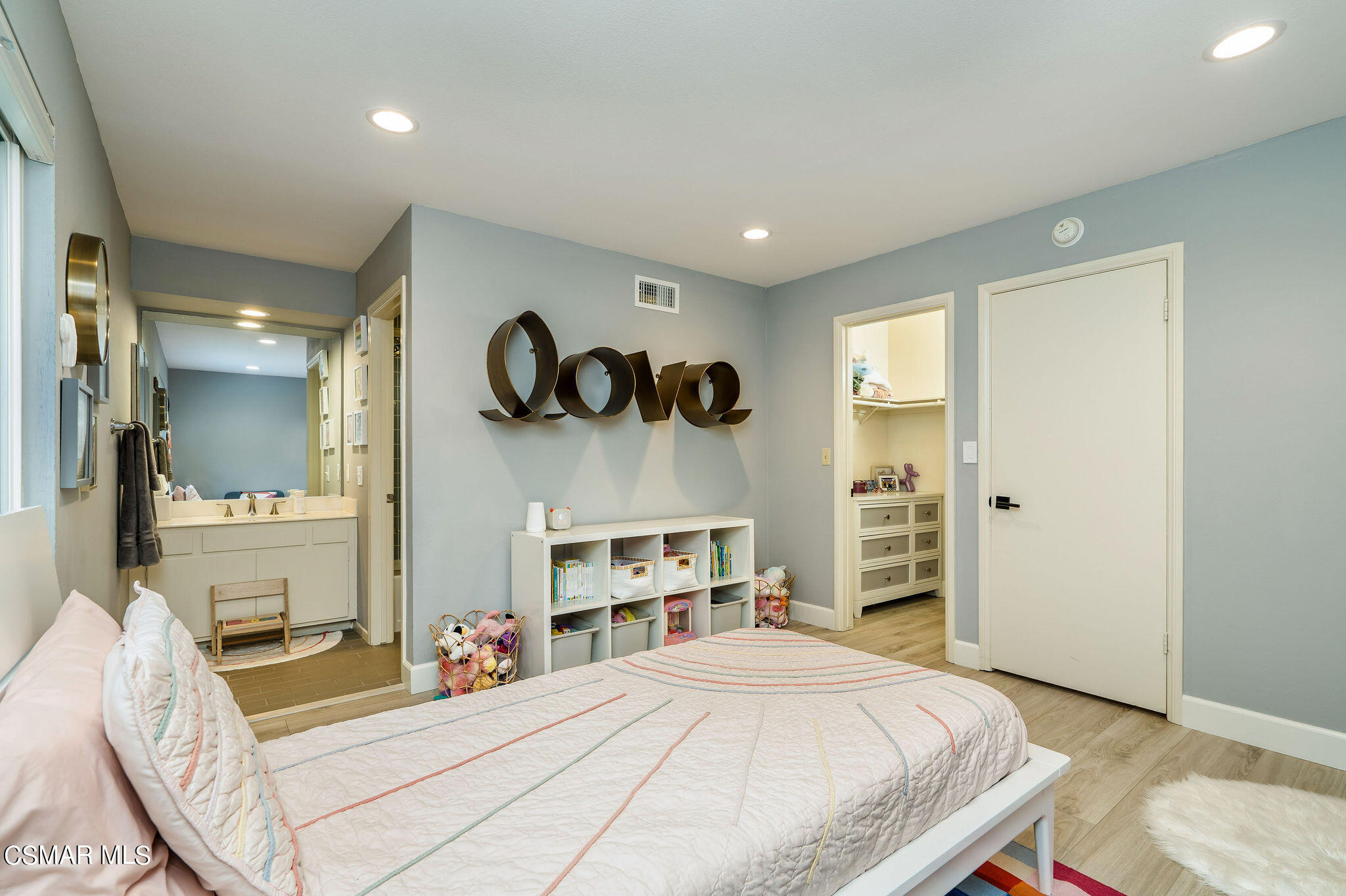 1588 Valecroft Avenue