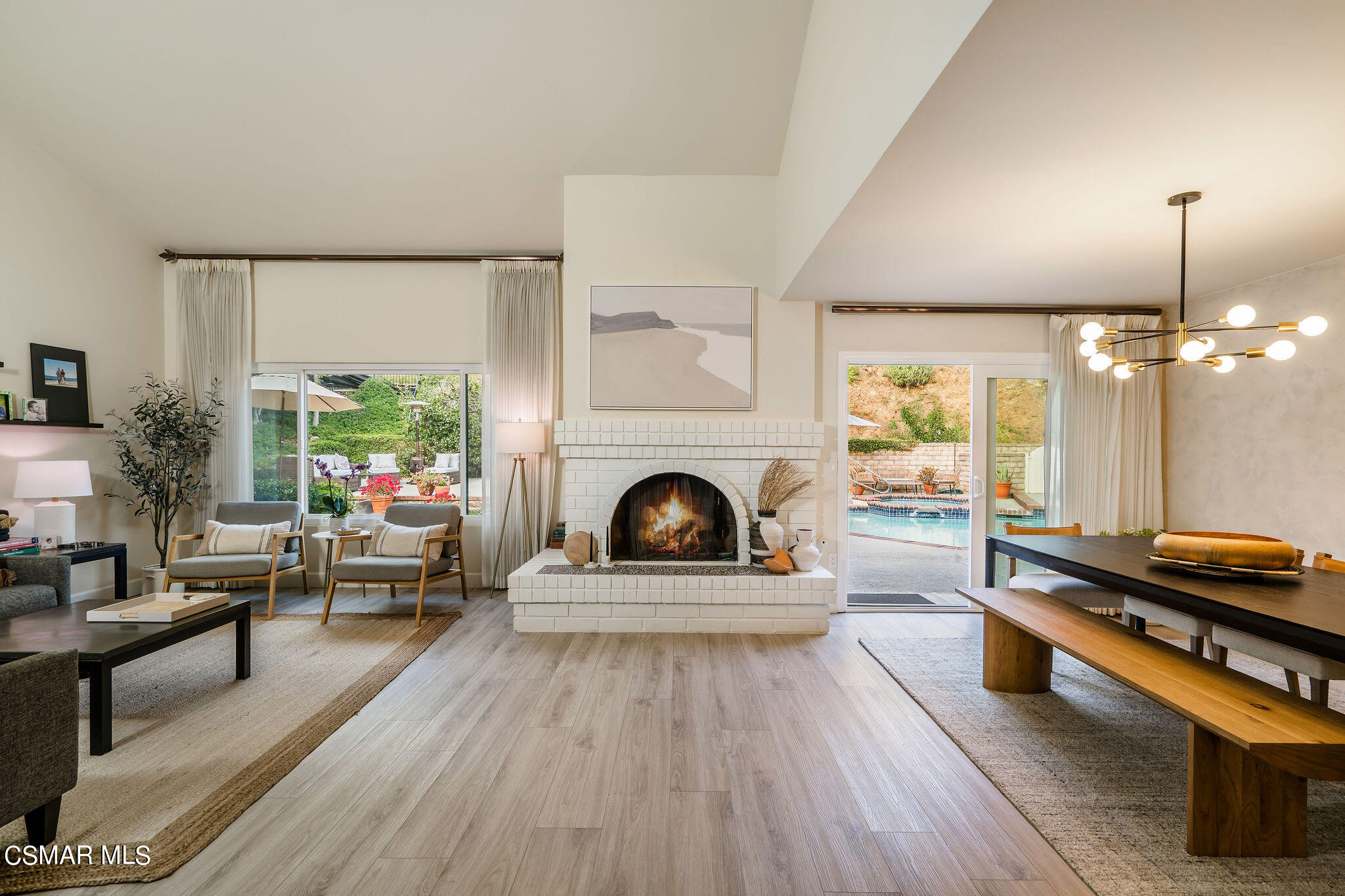 1588 Valecroft Avenue