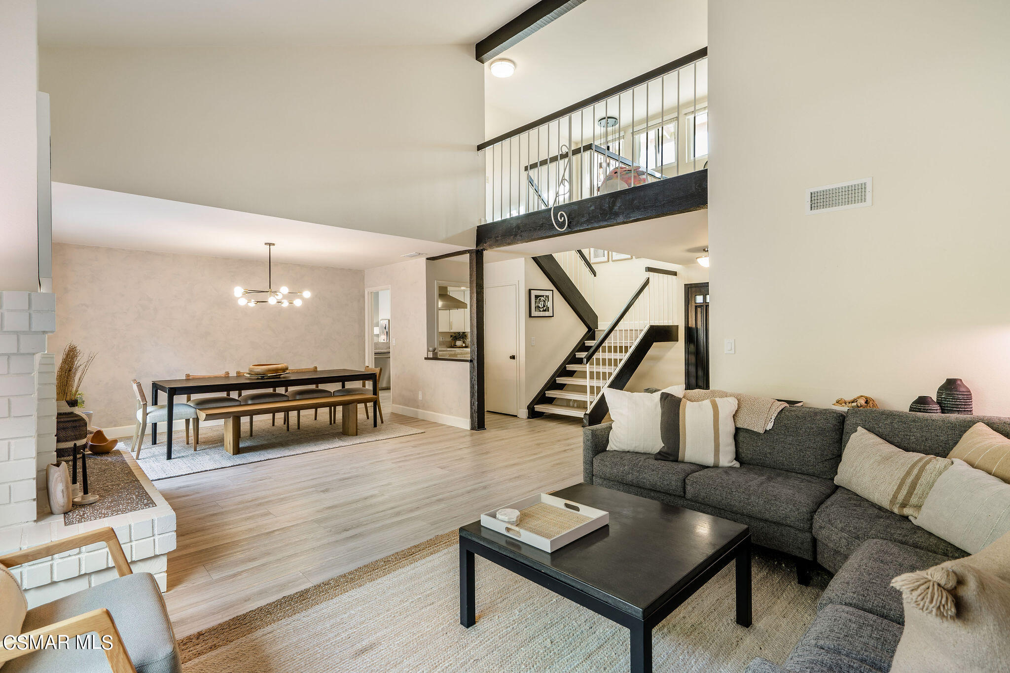 1588 Valecroft Avenue