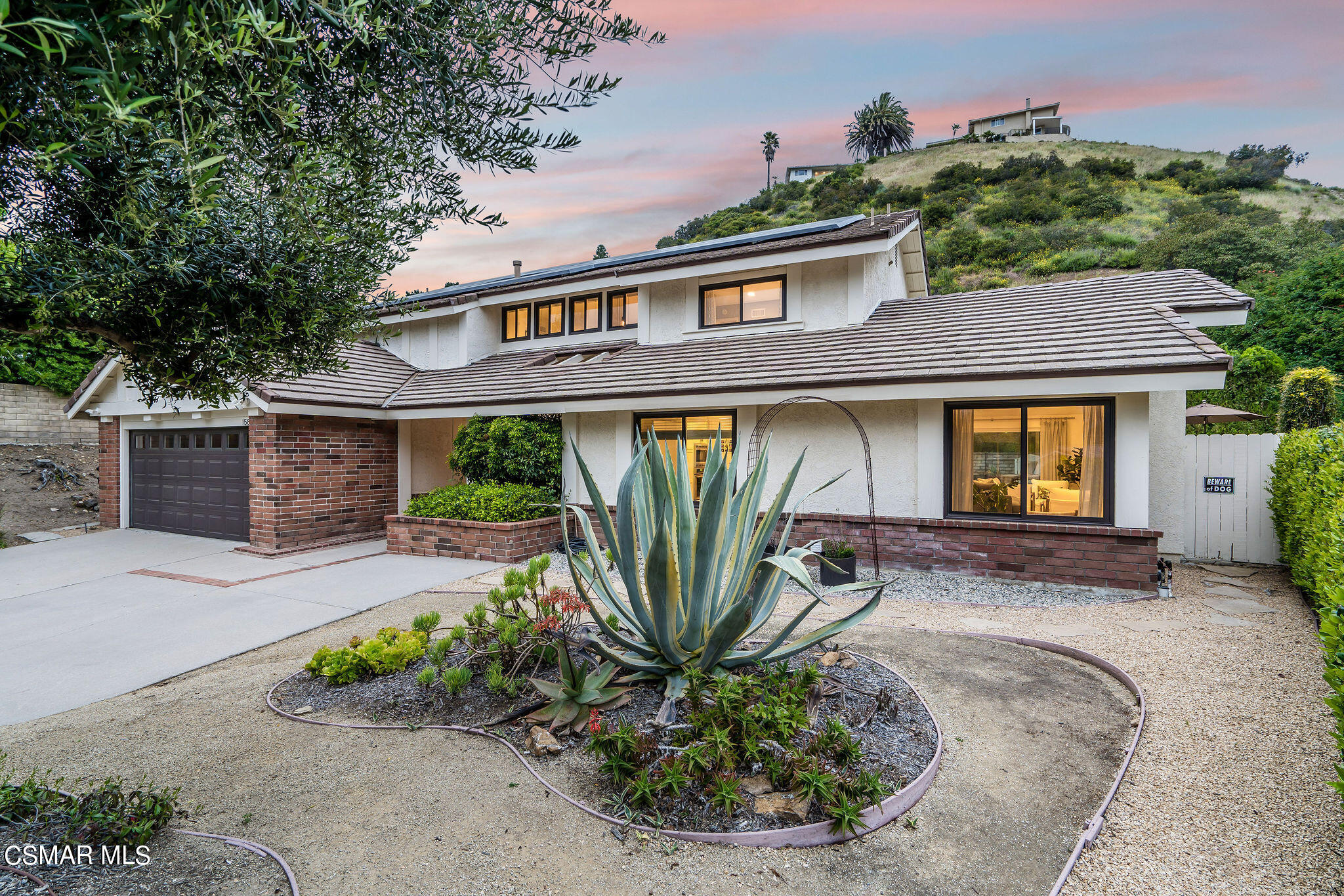 1588 Valecroft Avenue