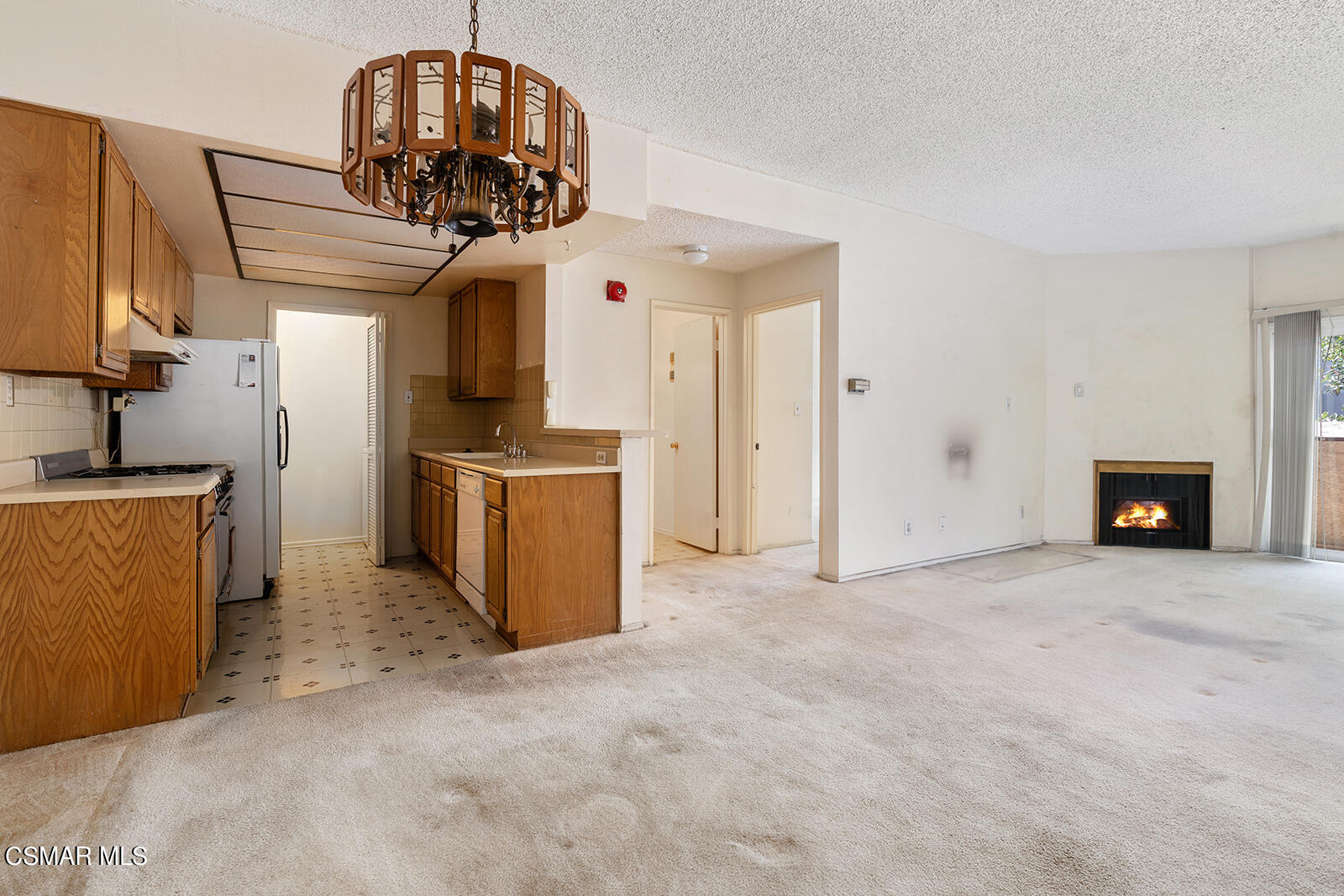 14607 Erwin Street, 106