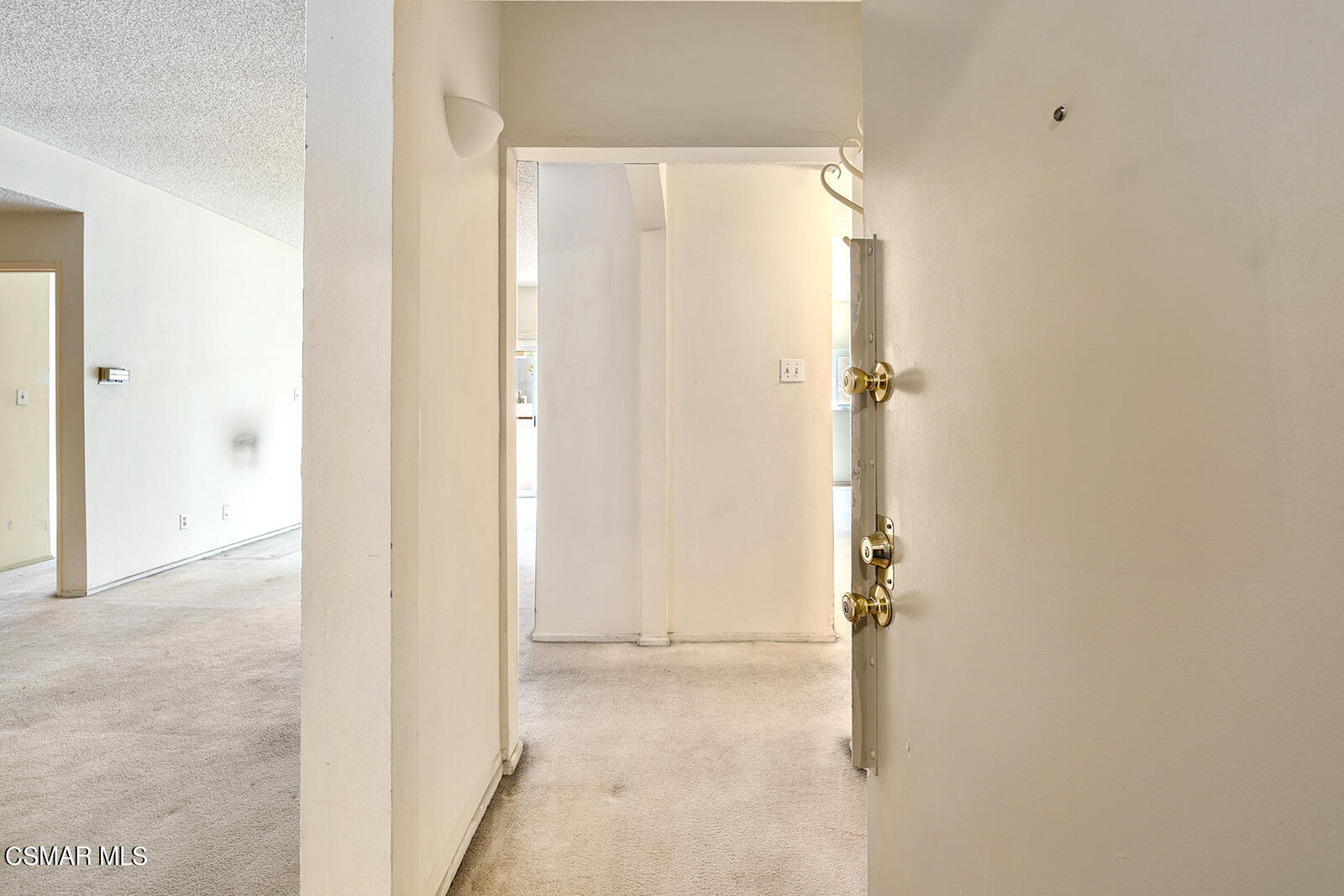 14607 Erwin Street, 106