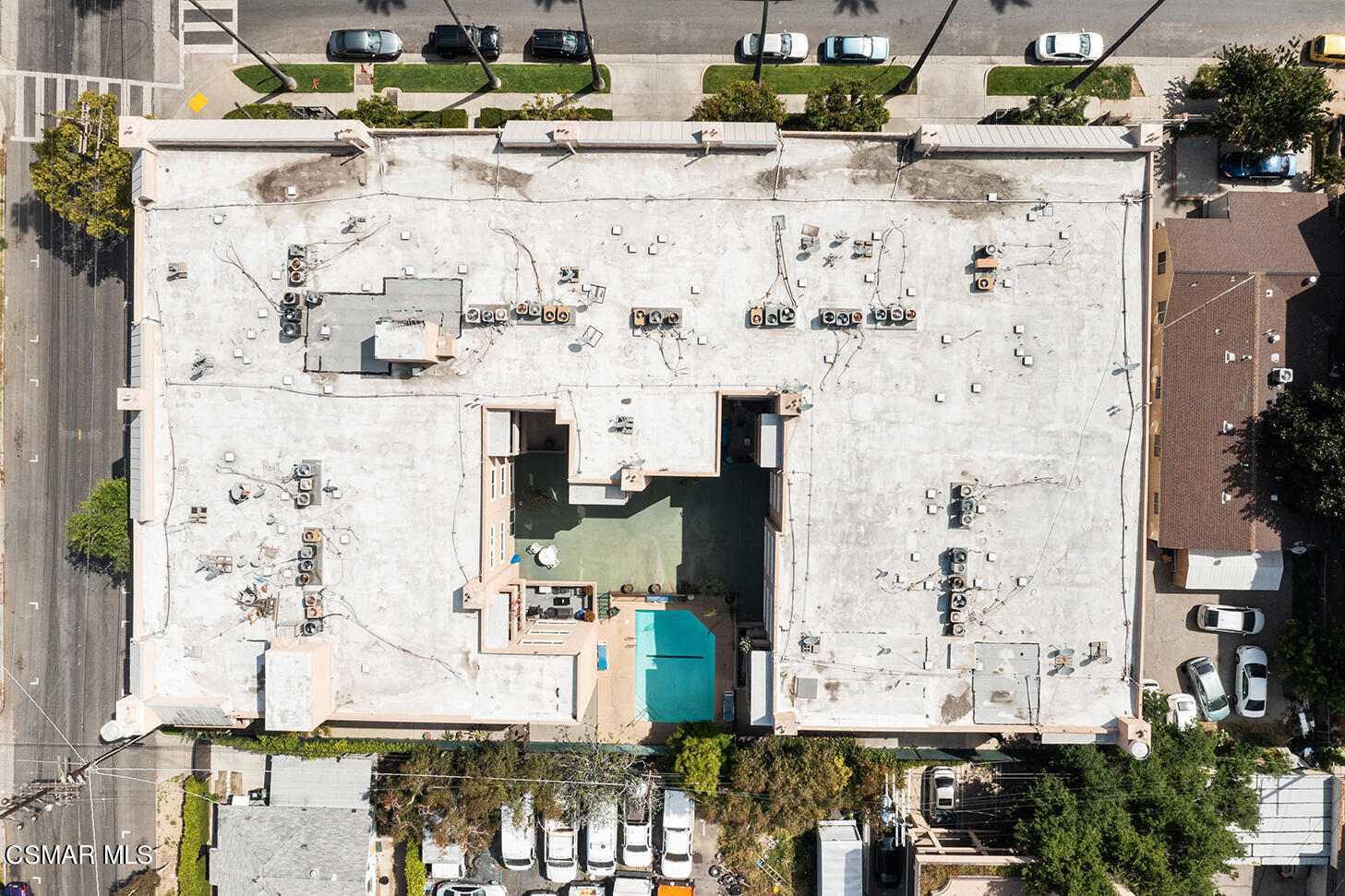 14607 Erwin Street, 106