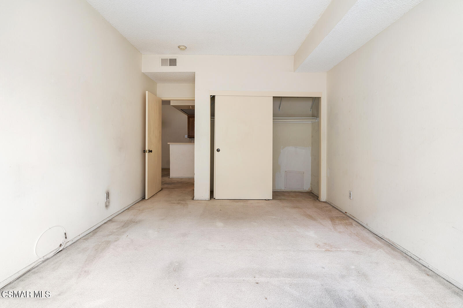 14607 Erwin Street, 106