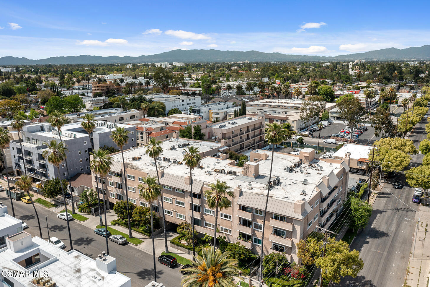 14607 Erwin Street, 106