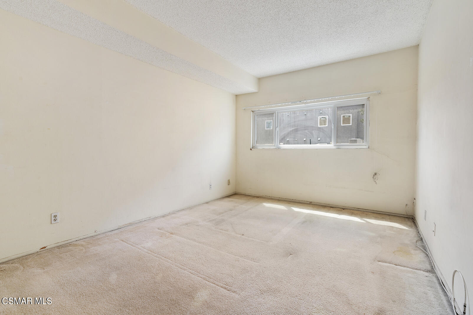 14607 Erwin Street, 106