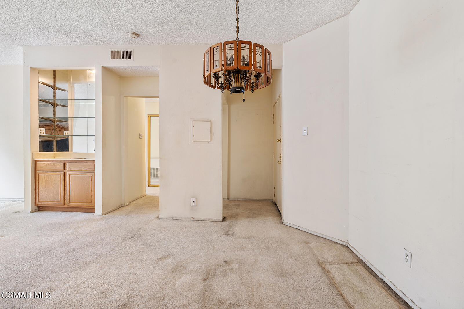 14607 Erwin Street, 106