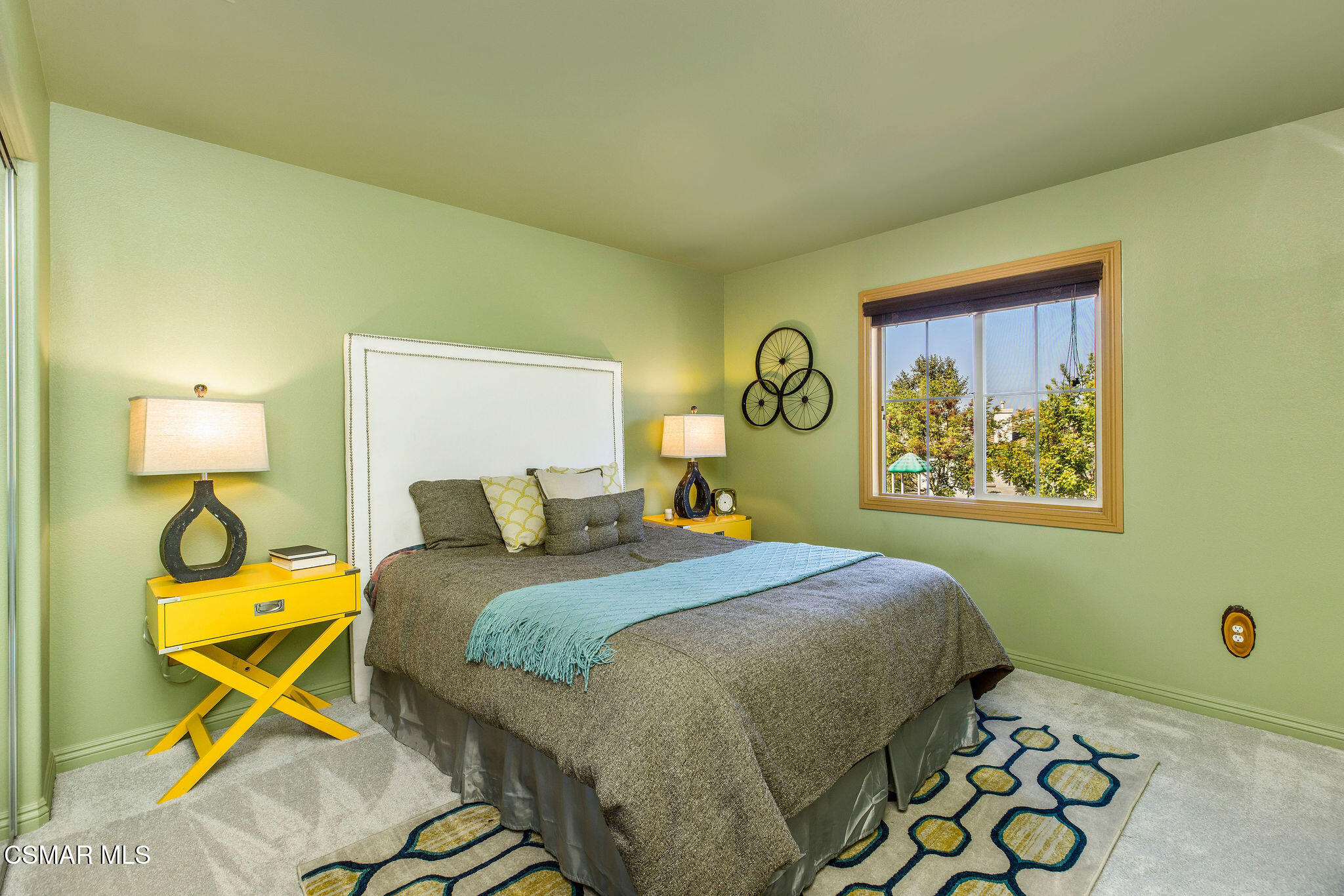 1594 Silver Shadow Drive