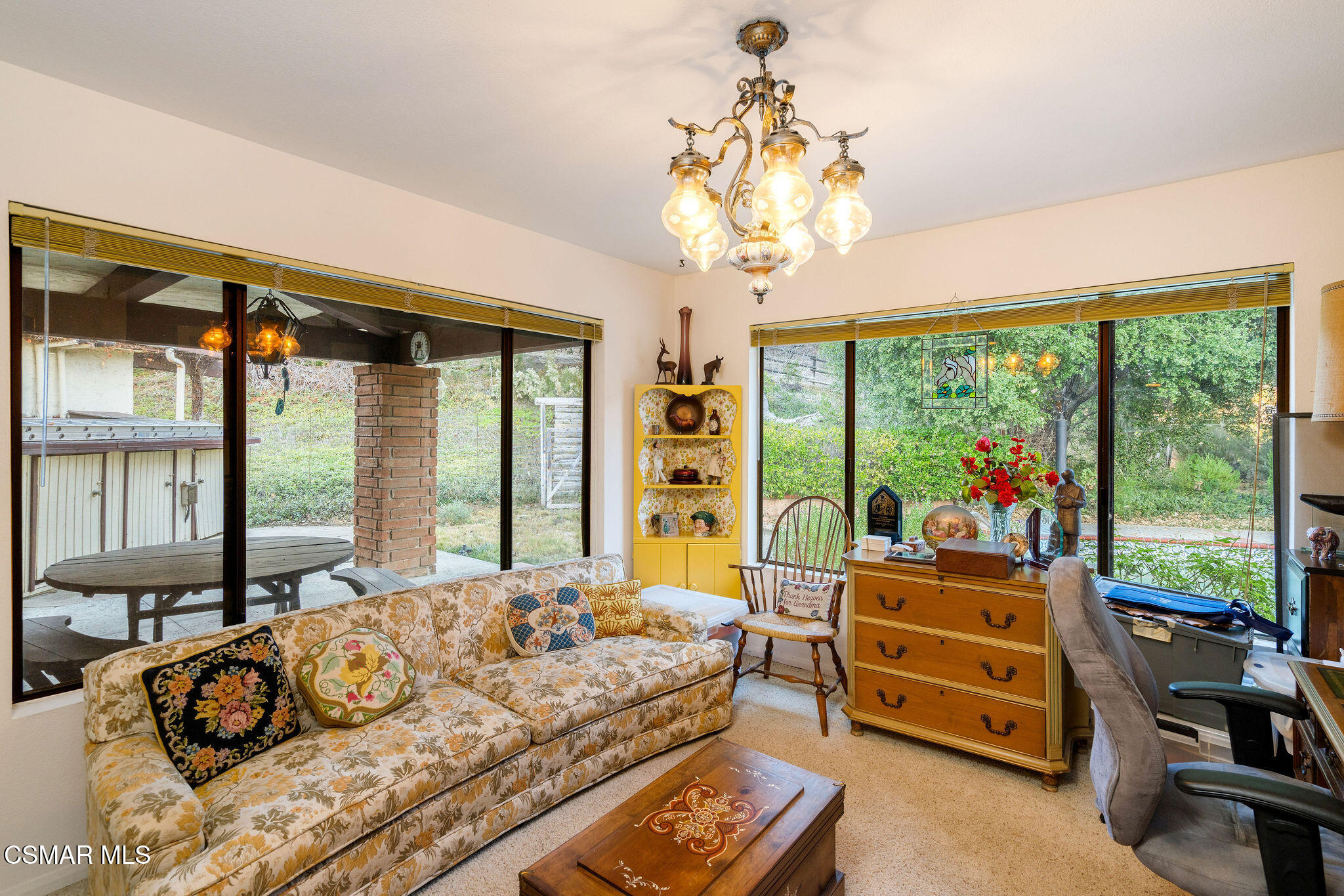 320 E Carlisle Road