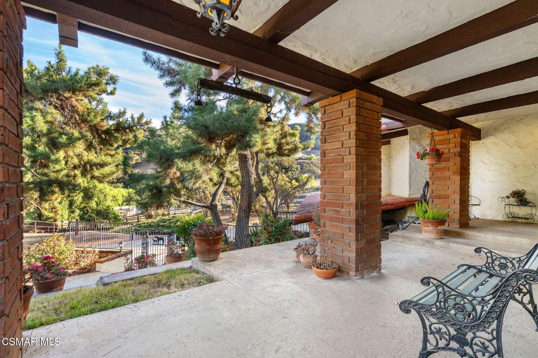 320 E Carlisle Road
