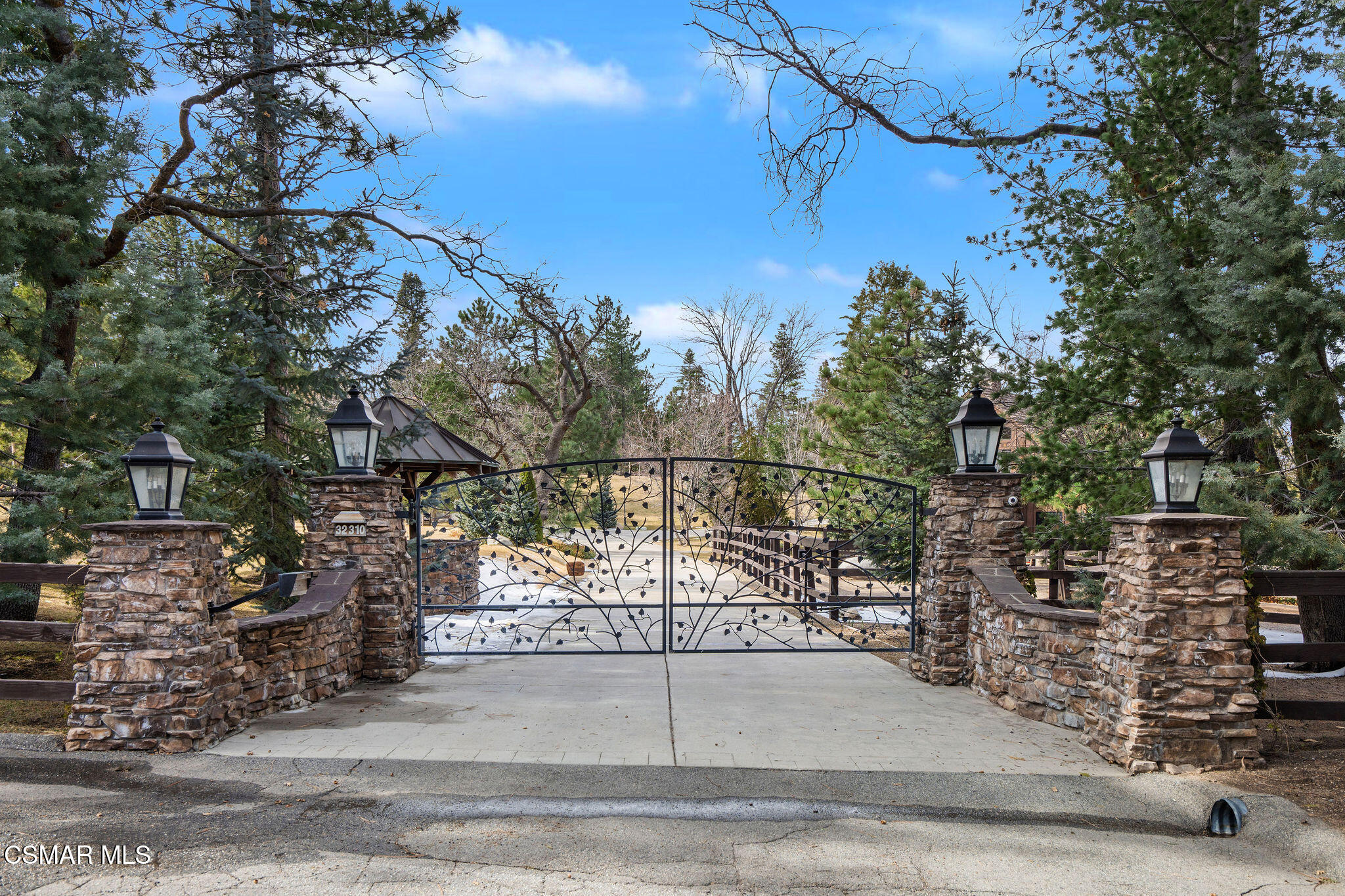 32310 Hummingbird Court