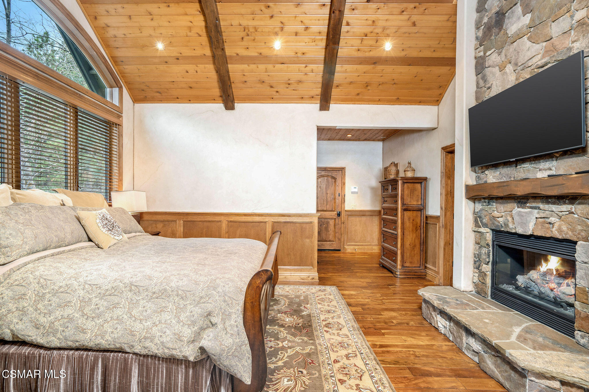 32310 Hummingbird Court