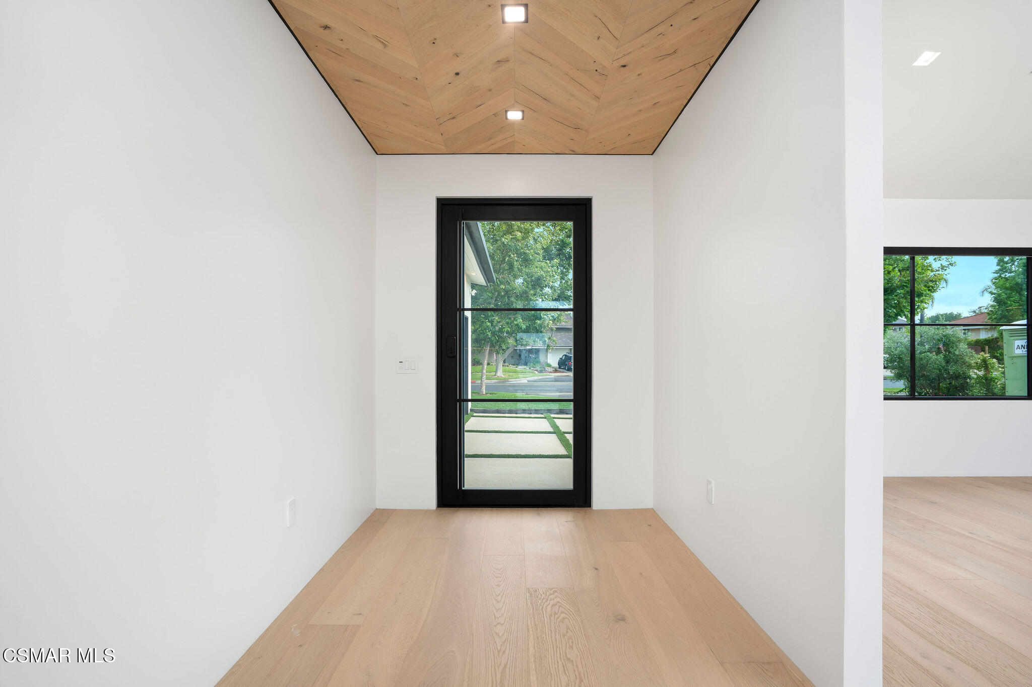 32001 Watergate Court