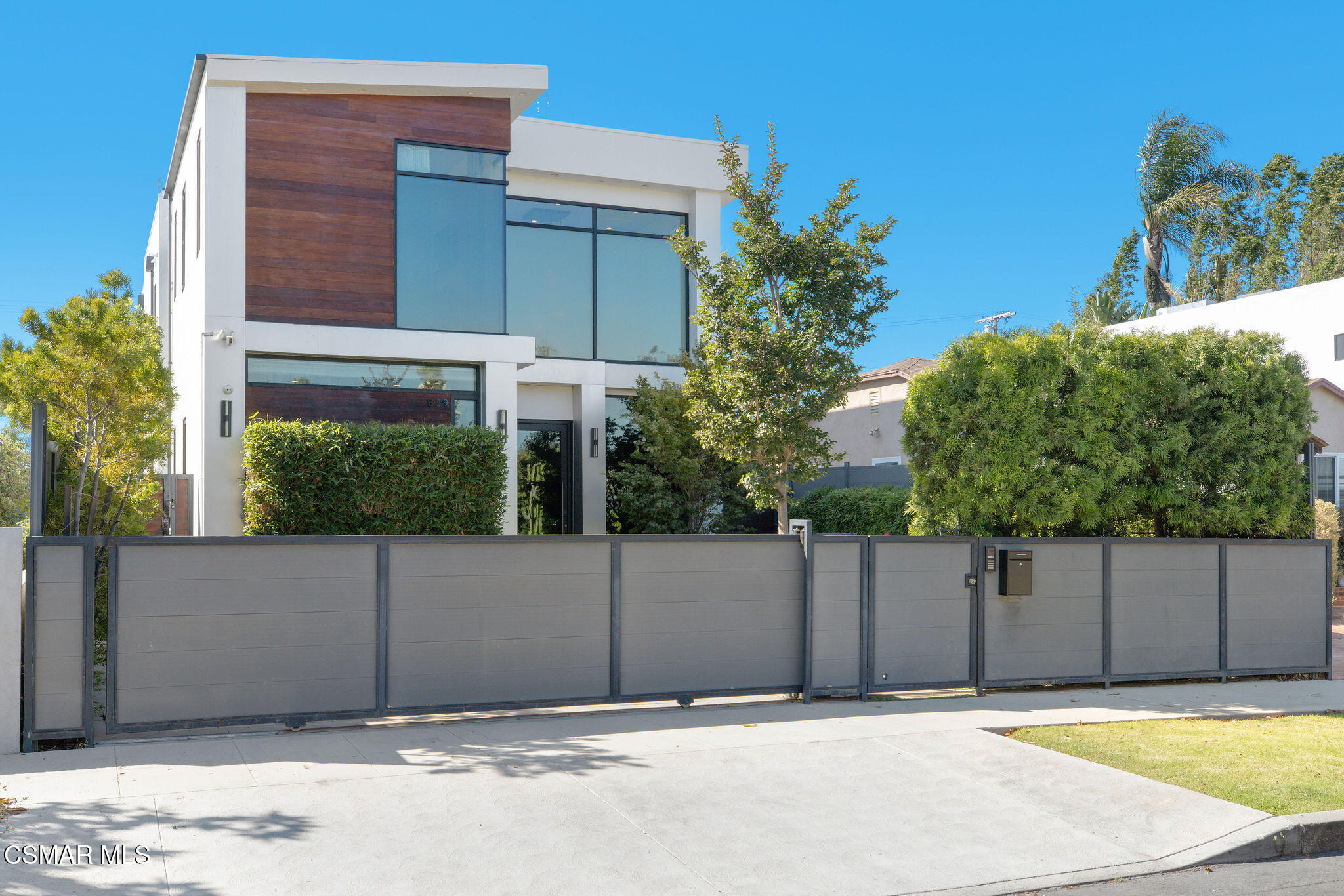 829 Flower Avenue