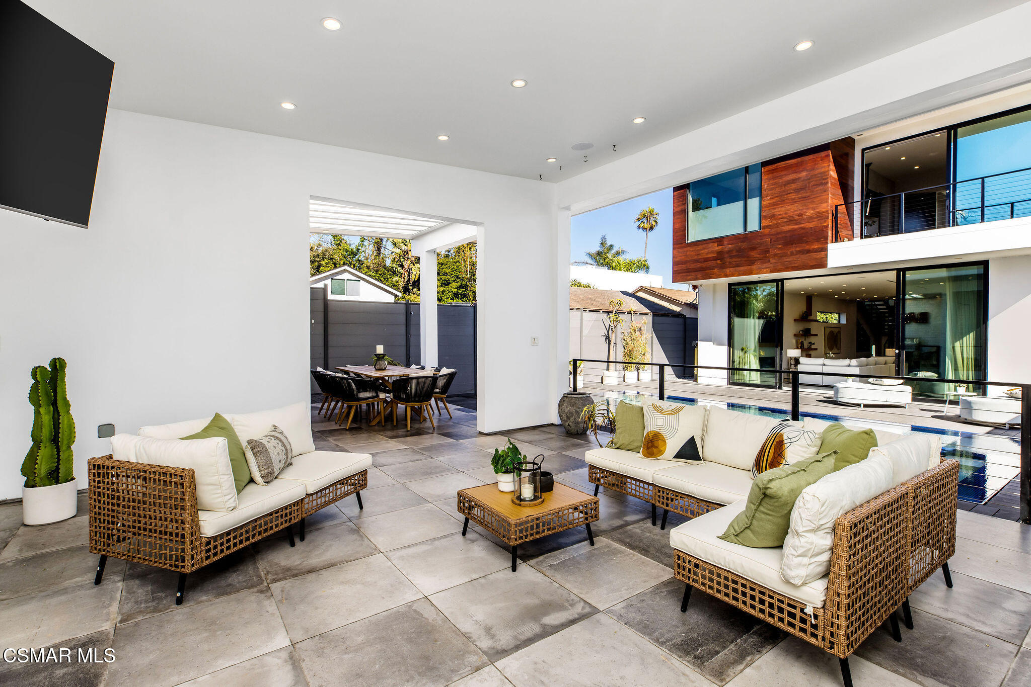 829 Flower Avenue
