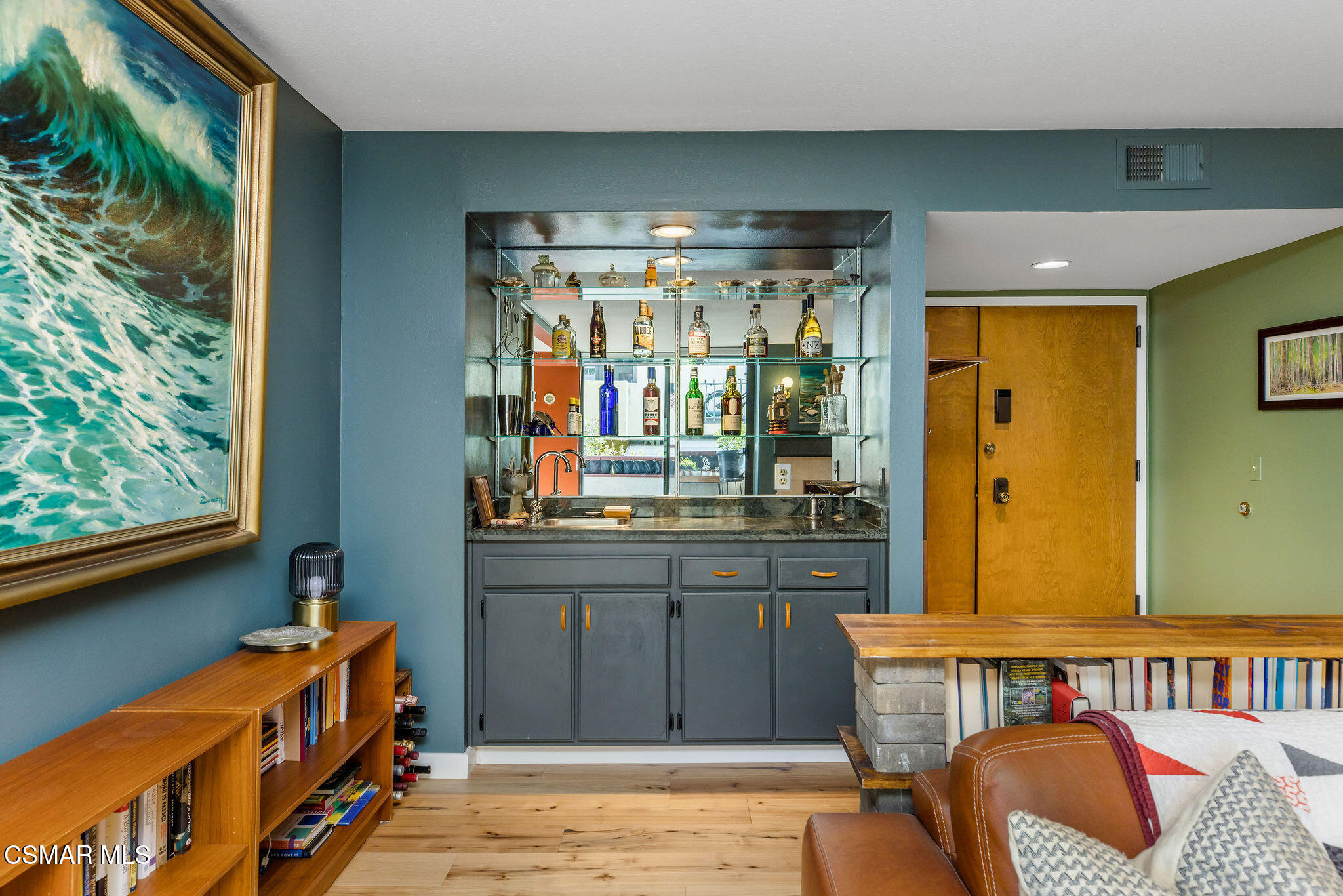 8828 Pershing Drive, 112