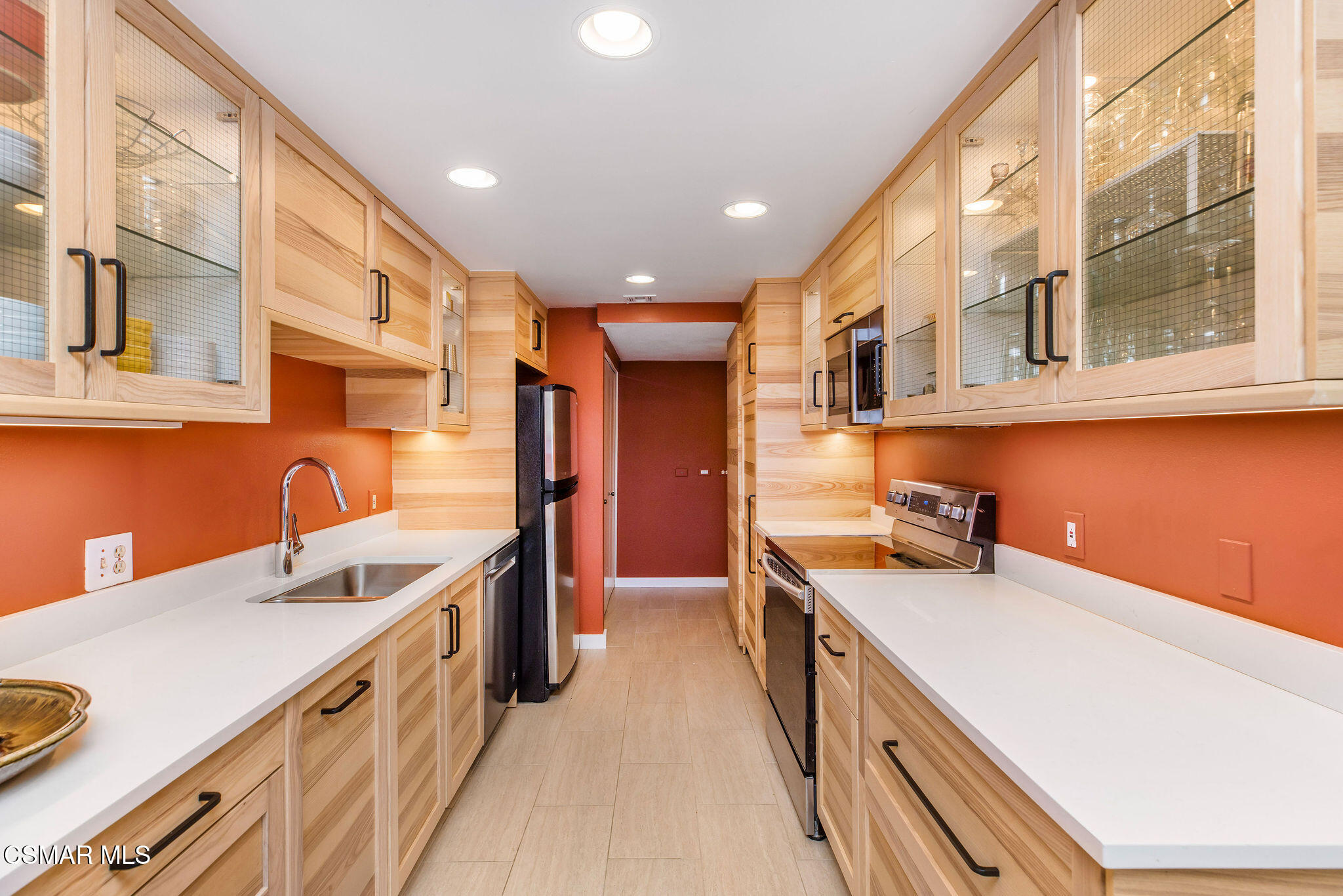 8828 Pershing Drive, 112