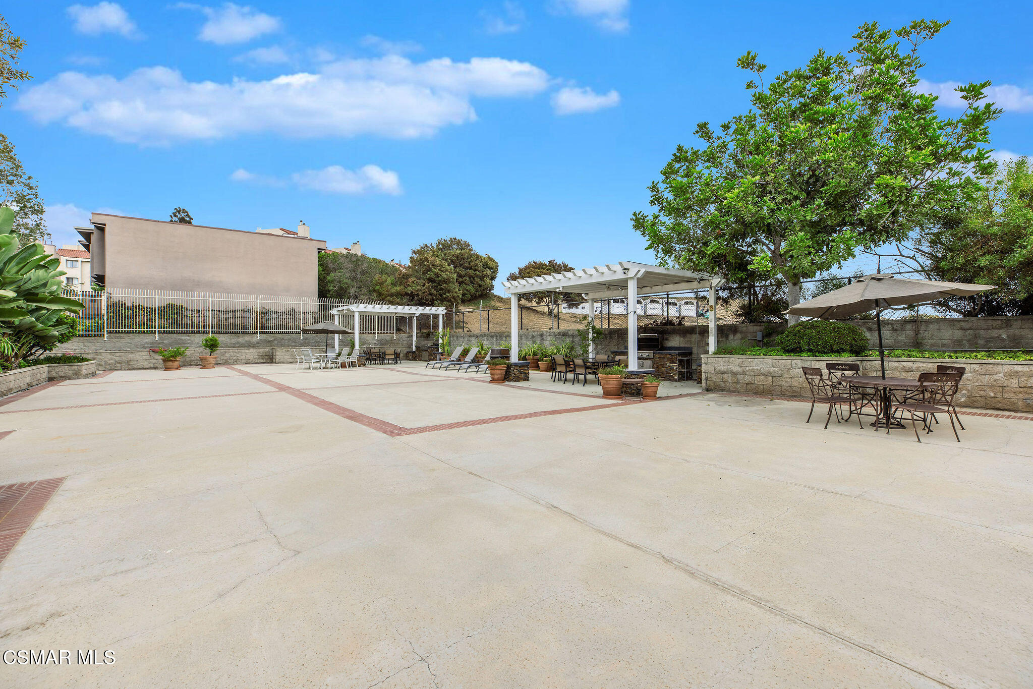 8828 Pershing Drive, 112