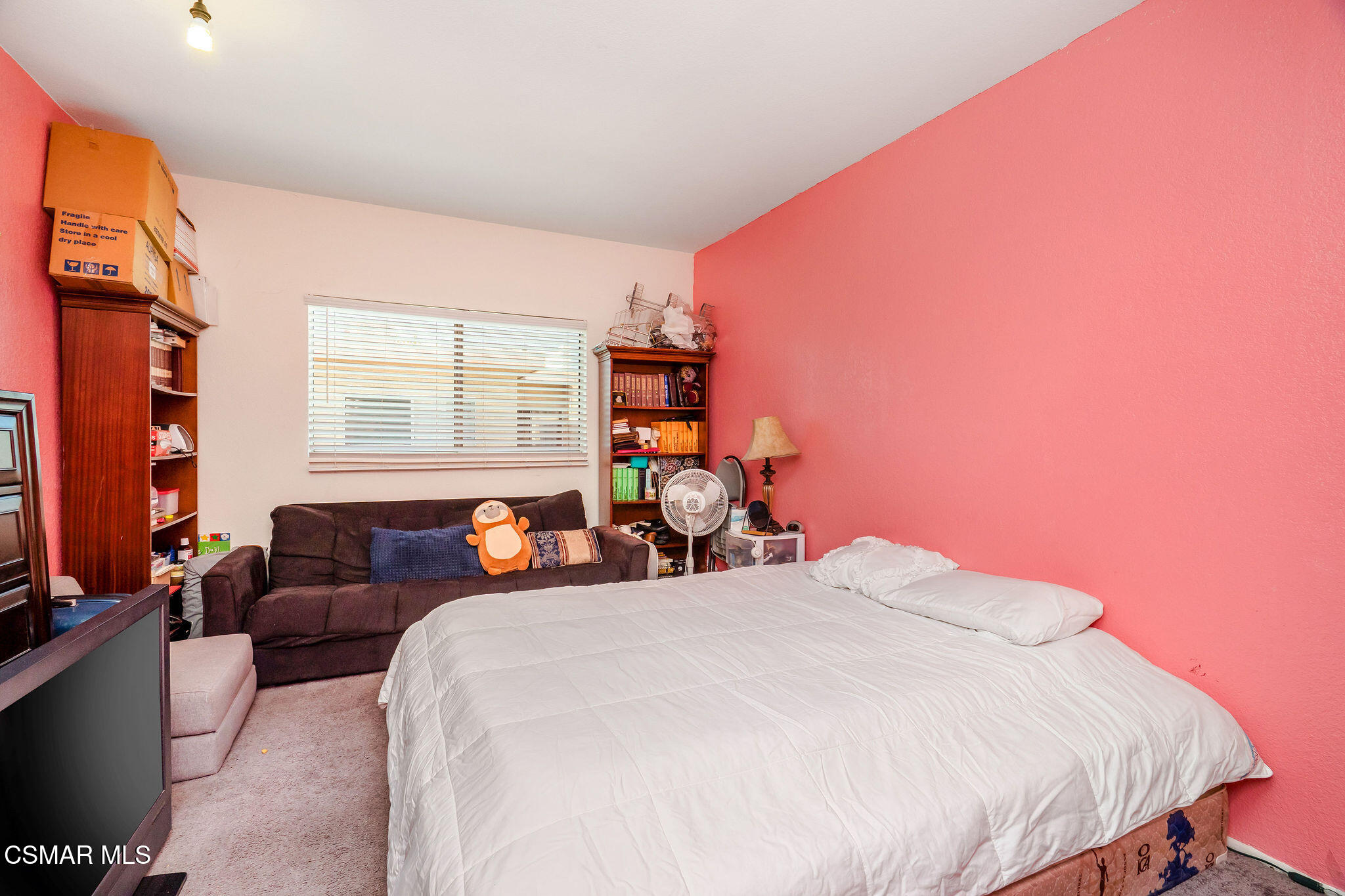 10215 Variel Avenue, 11