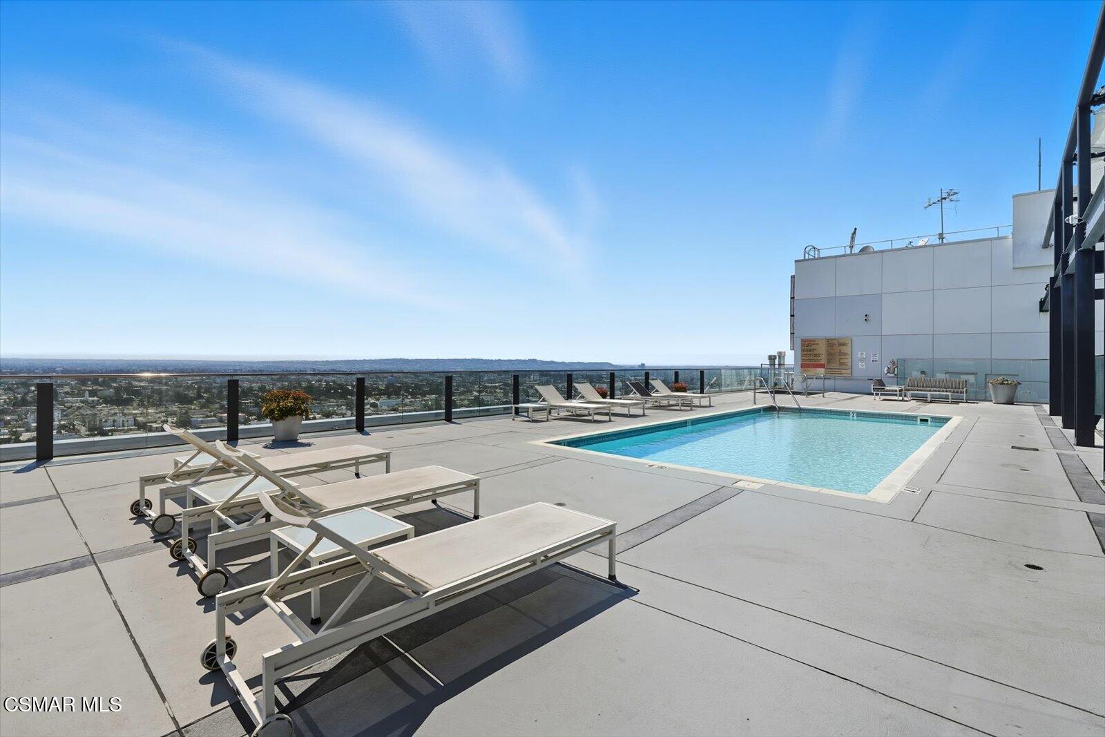 3810 Wilshire Boulevard, 1506