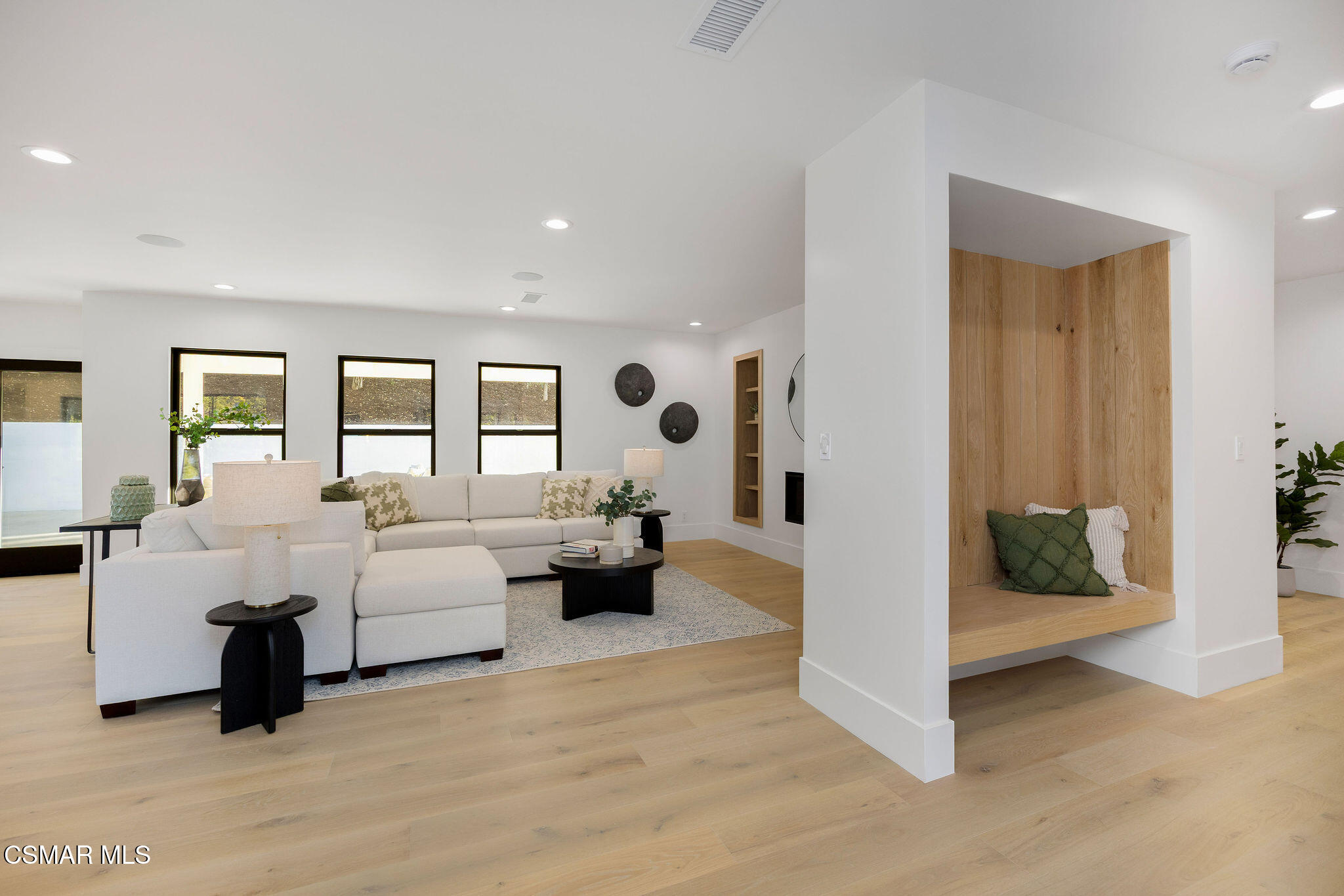 1324 La Granada Drive