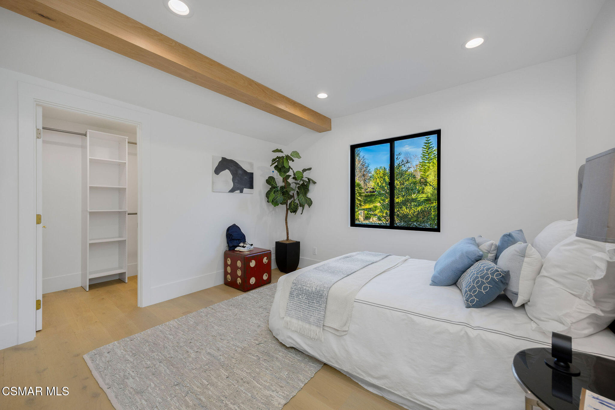 1324 La Granada Drive