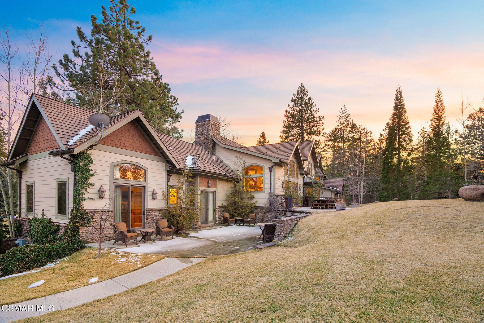 32310 Hummingbird Court