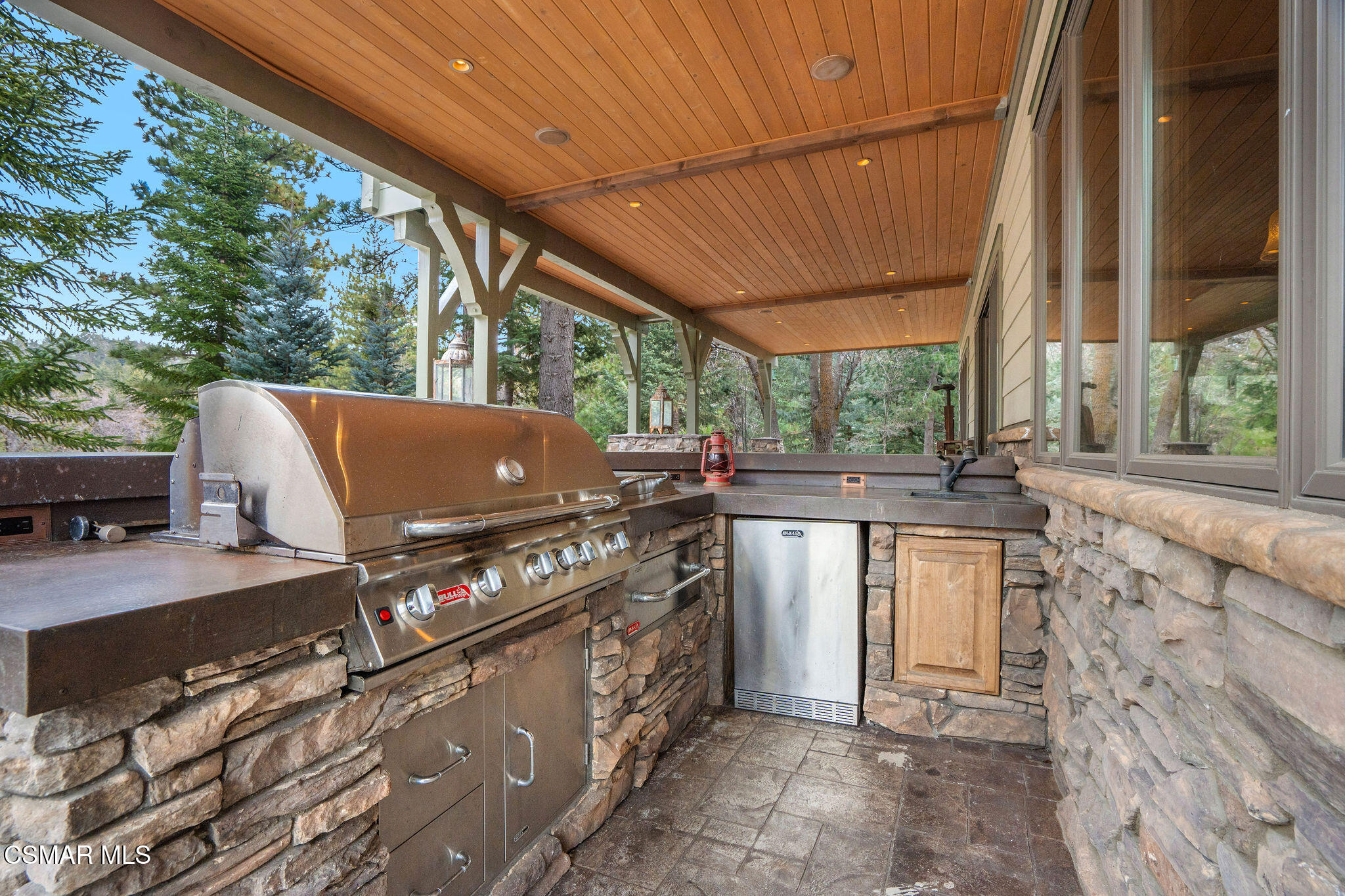 32310 Hummingbird Court