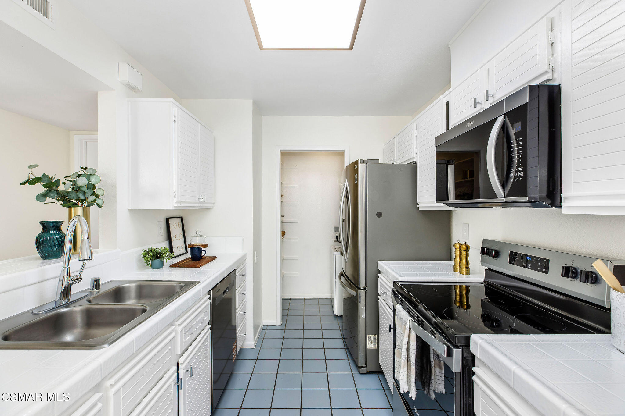 1109 Tivoli Lane, 122