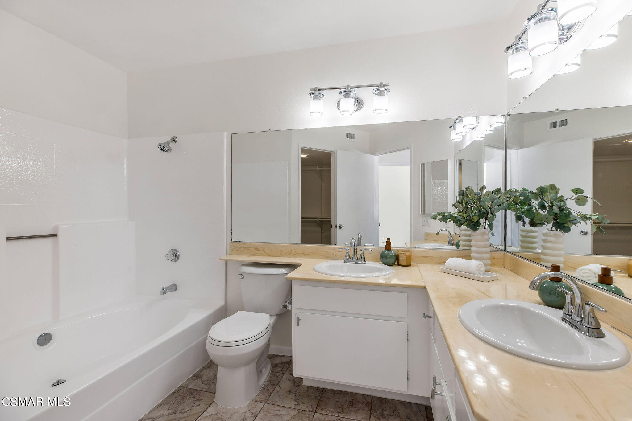 1109 Tivoli Lane, 122